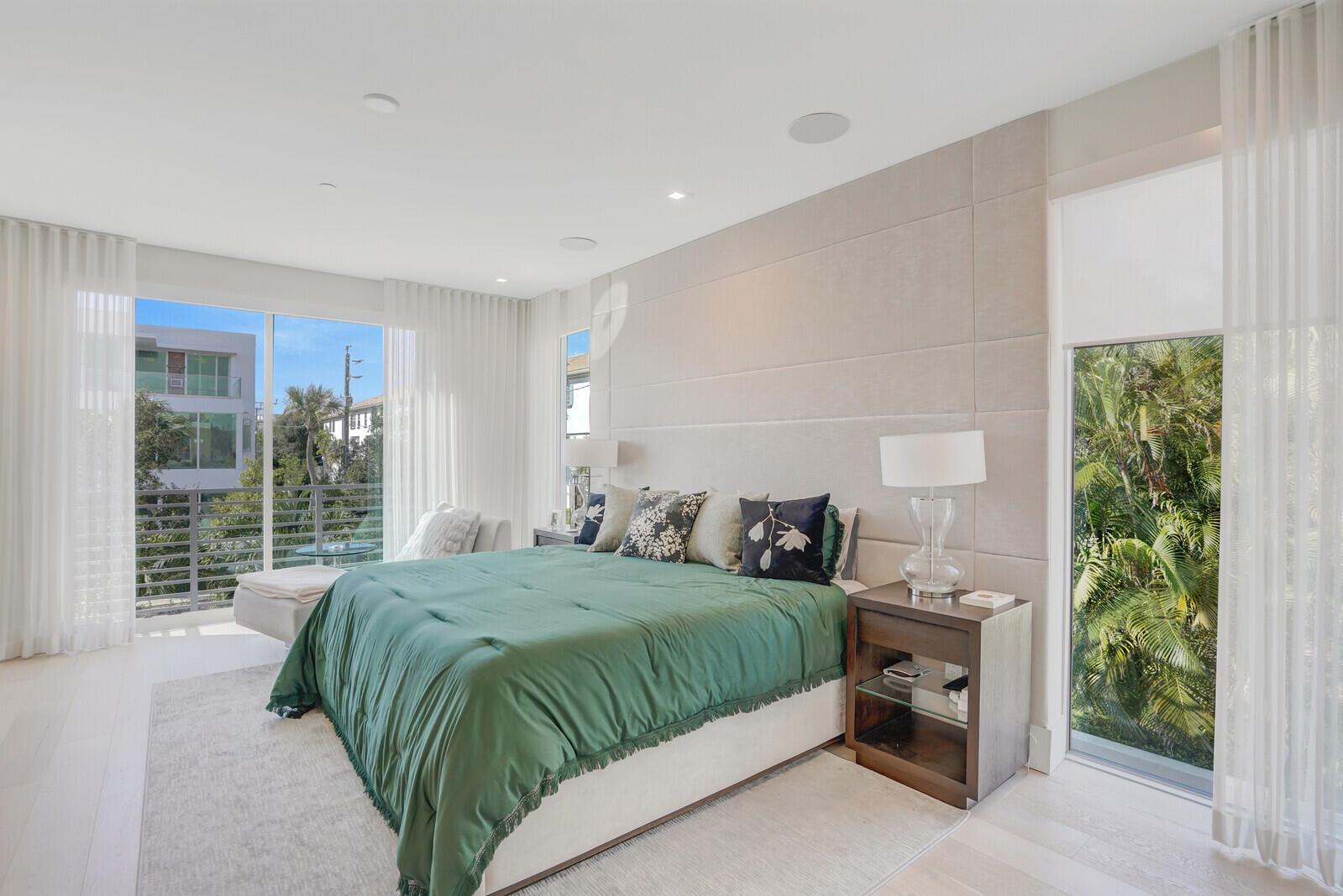 7th Ave Villas - Residential