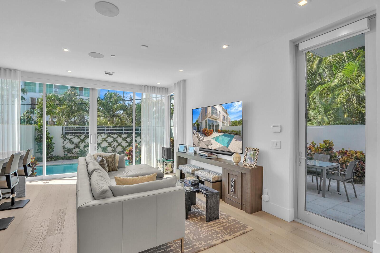 7th Ave Villas - Residential