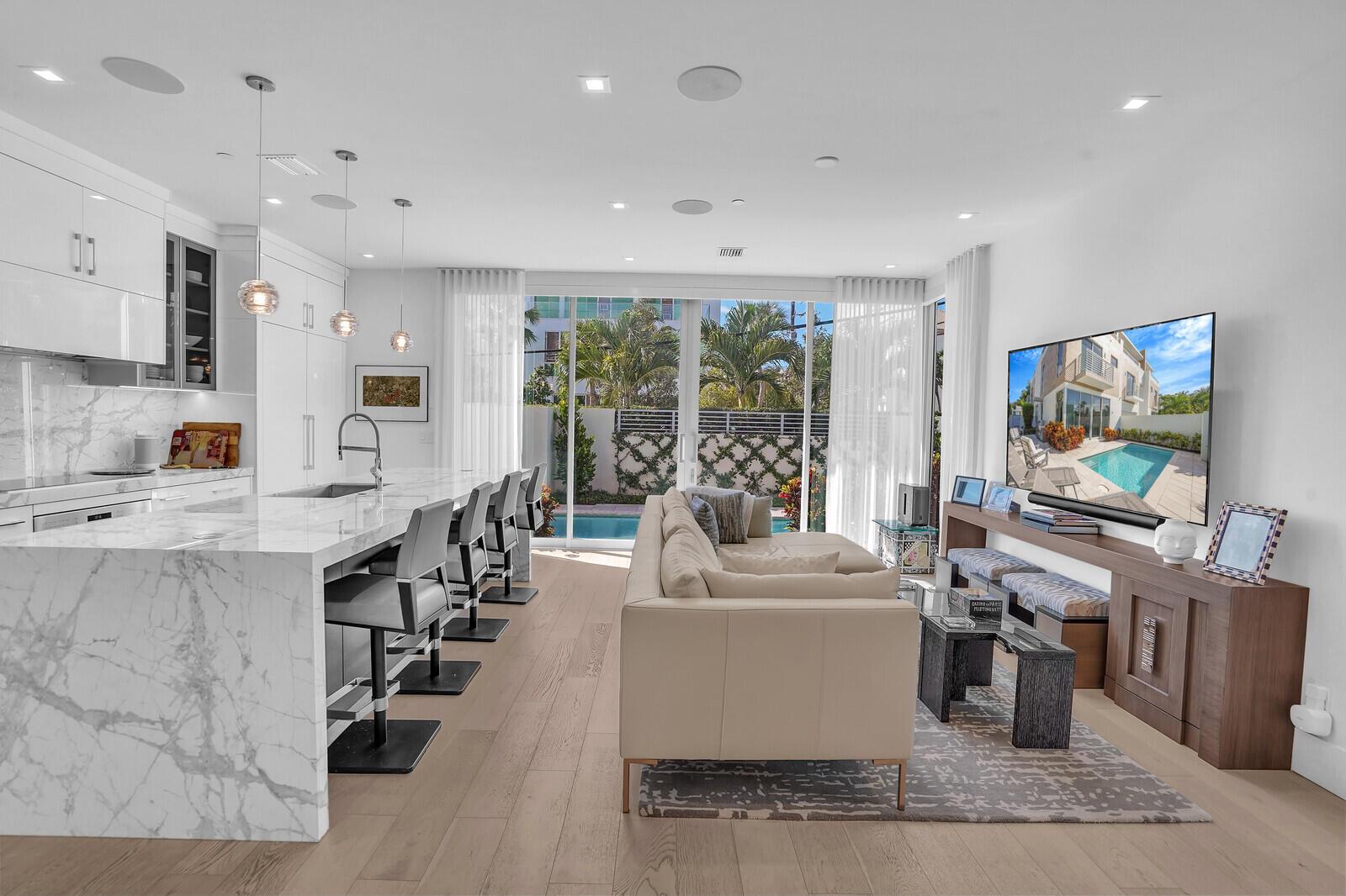 7th Ave Villas - Residential