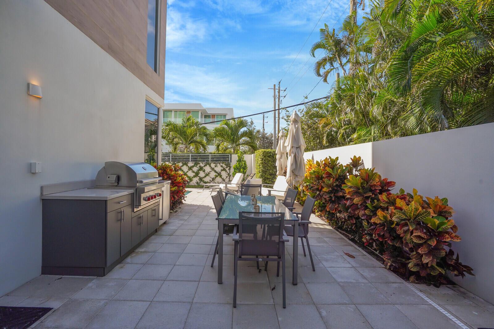 7th Ave Villas - Residential
