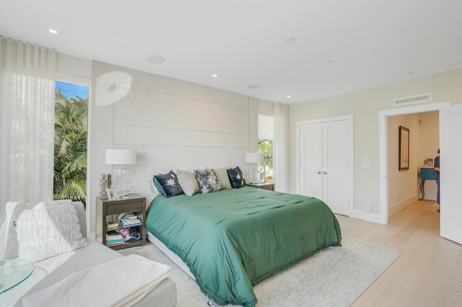 7th Ave Villas - Residential
