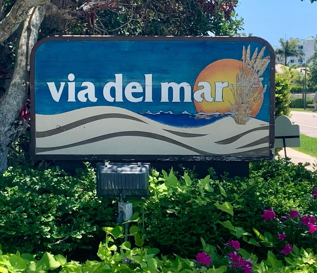 Photo of 1469 Via Miguel, Jupiter, FL 33477 (MLS # R10992119)