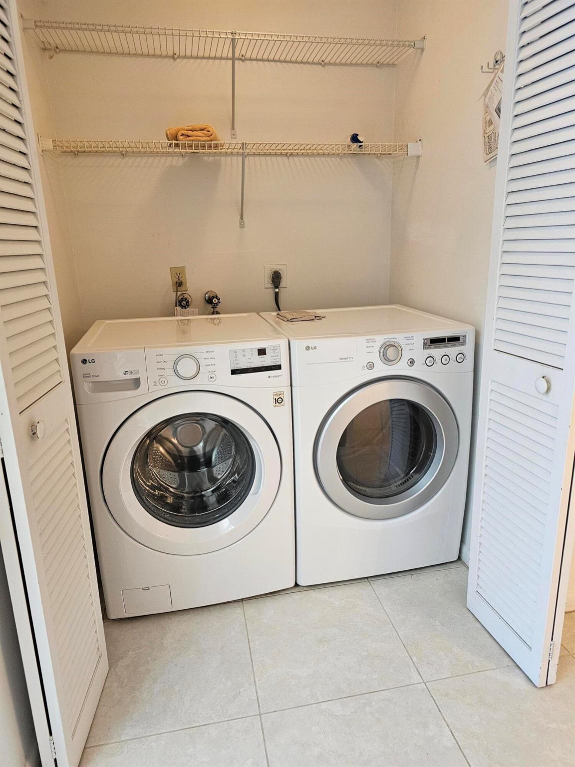 JUPITER LAKES VILLAS COND - Residential Lease