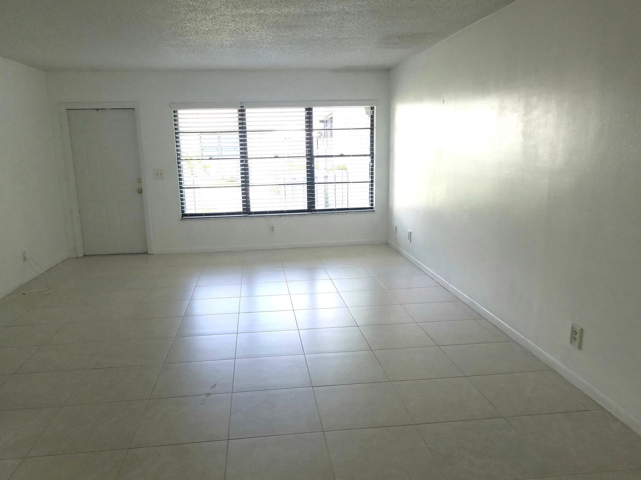 JUPITER LAKES VILLAS COND - Residential Lease