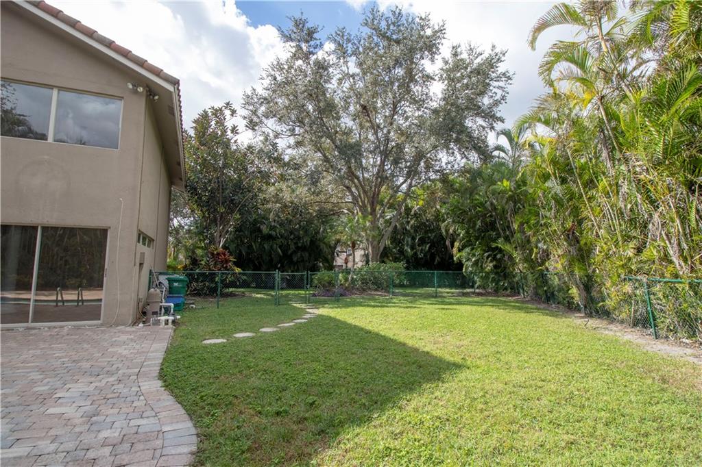 Countrys Point 119-29 B - Residential Lease