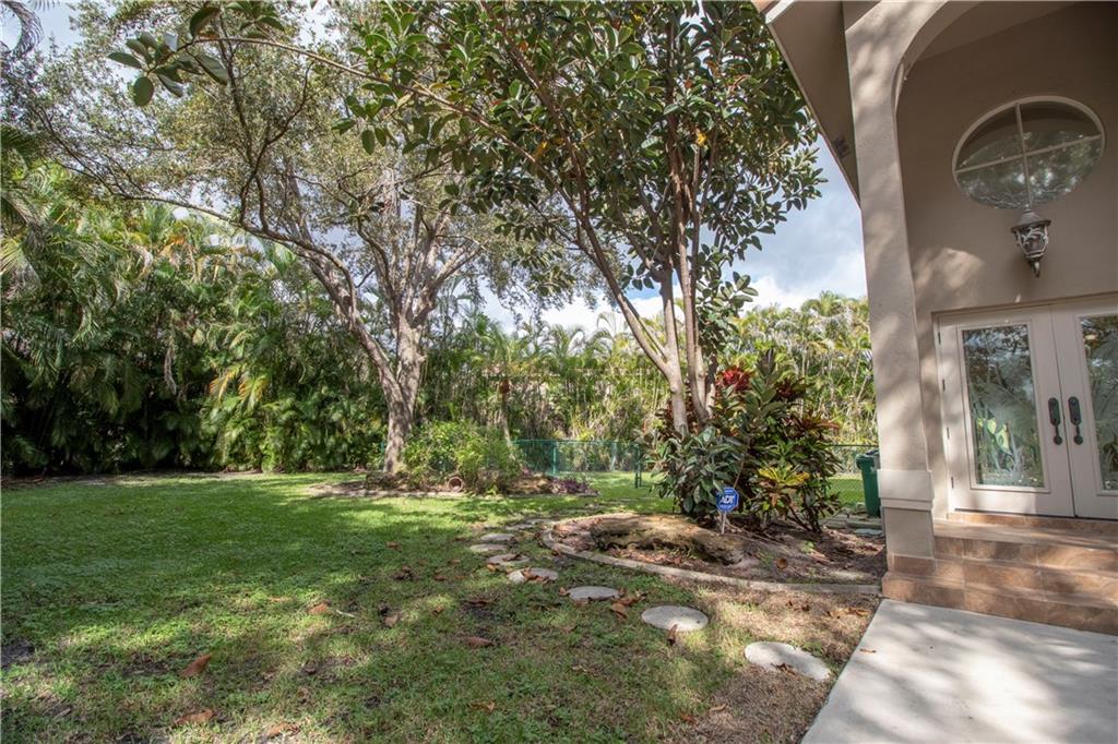 Countrys Point 119-29 B - Residential Lease