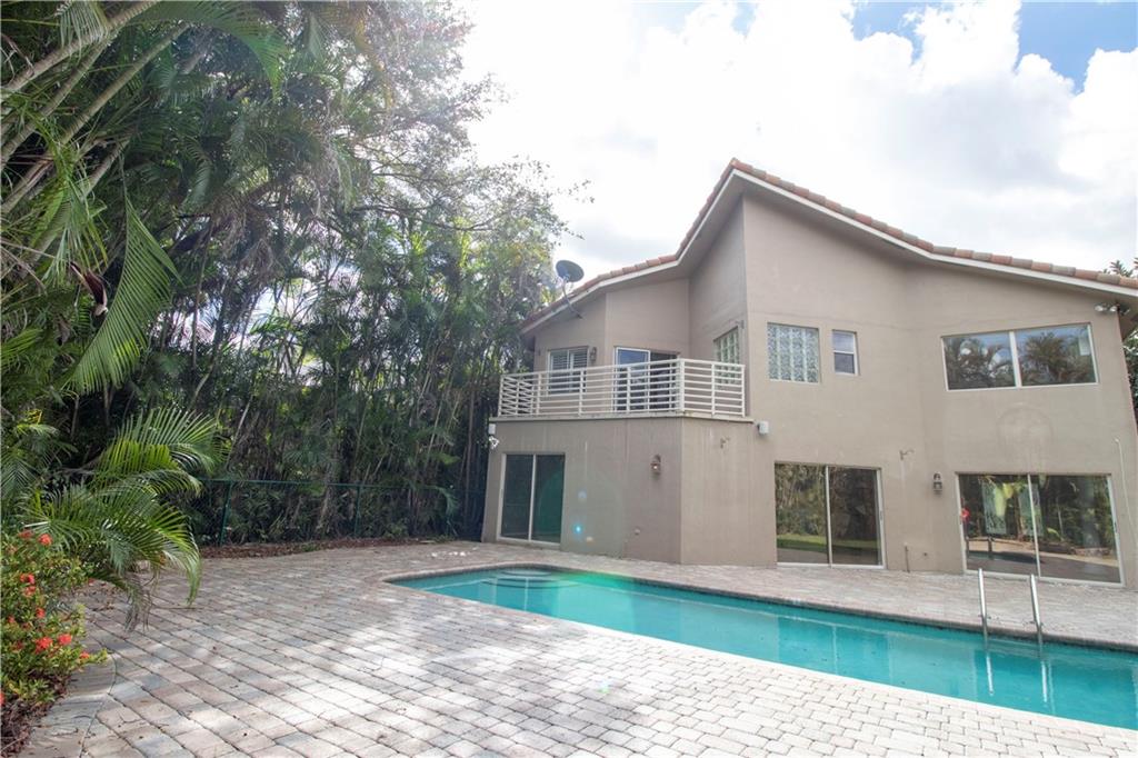 Countrys Point 119-29 B - Residential Lease