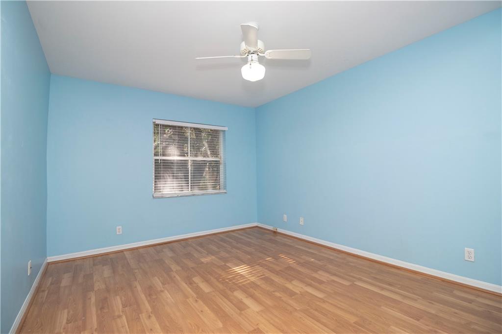 Countrys Point 119-29 B - Residential Lease