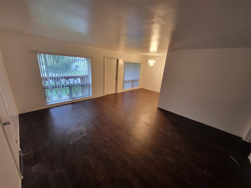 Photo of 4320 SW 6th Street #203, Plantation, FL 33317 (MLS # F10506348)