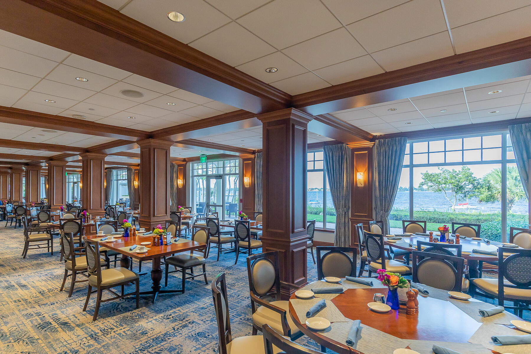 HARBOUR RIDGE YACHT & COUNTRY CLUB - Residential