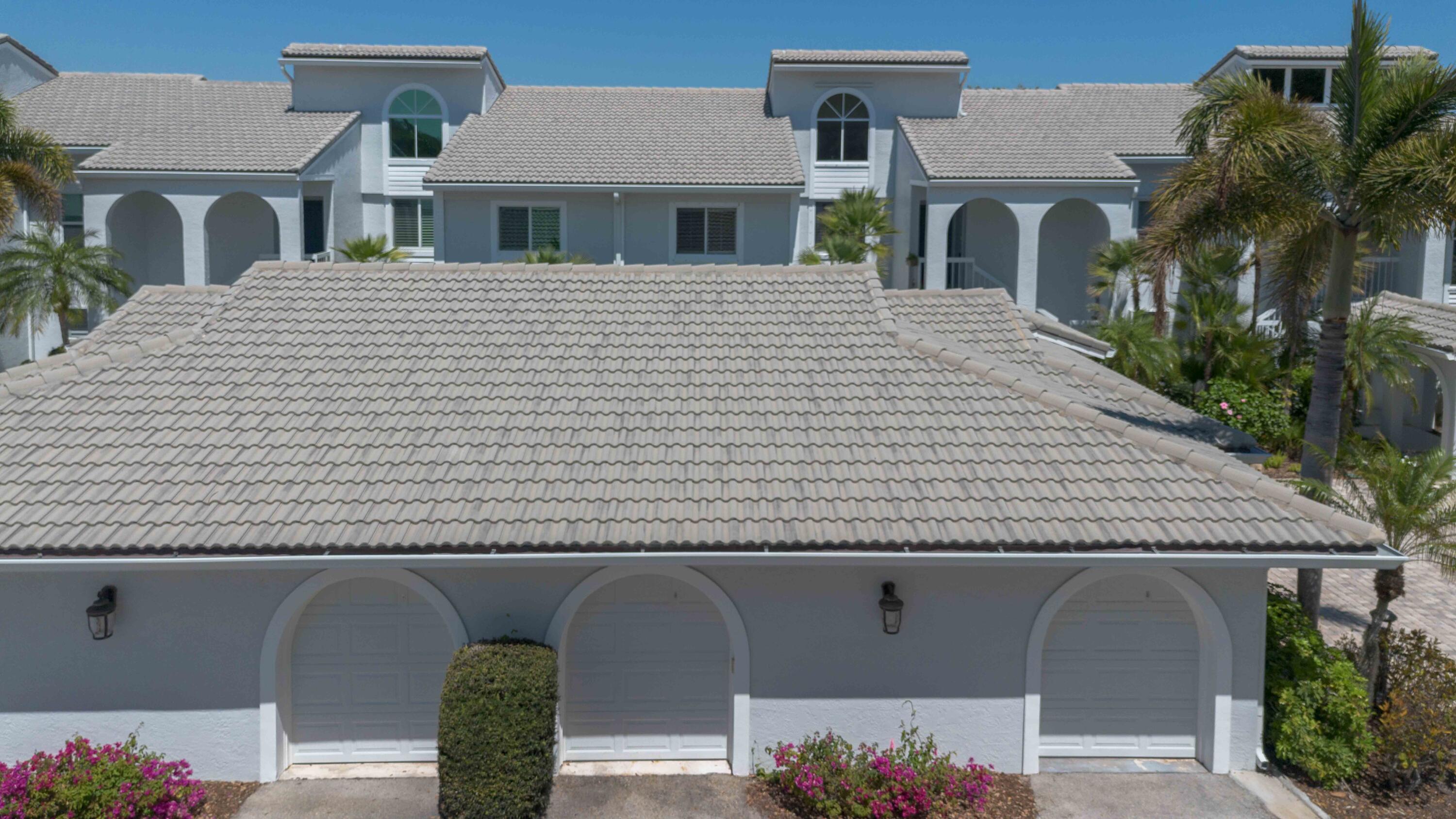 HARBOUR RIDGE YACHT & COUNTRY CLUB - Residential