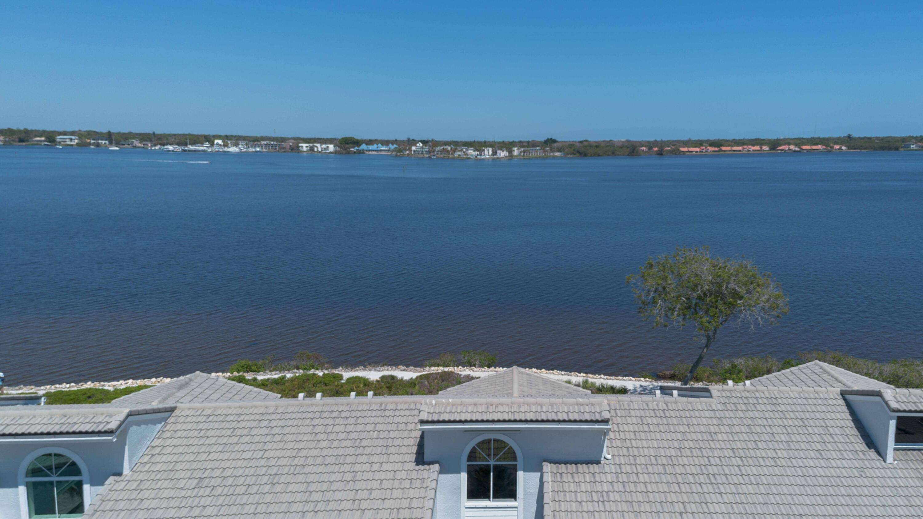 HARBOUR RIDGE YACHT & COUNTRY CLUB - Residential