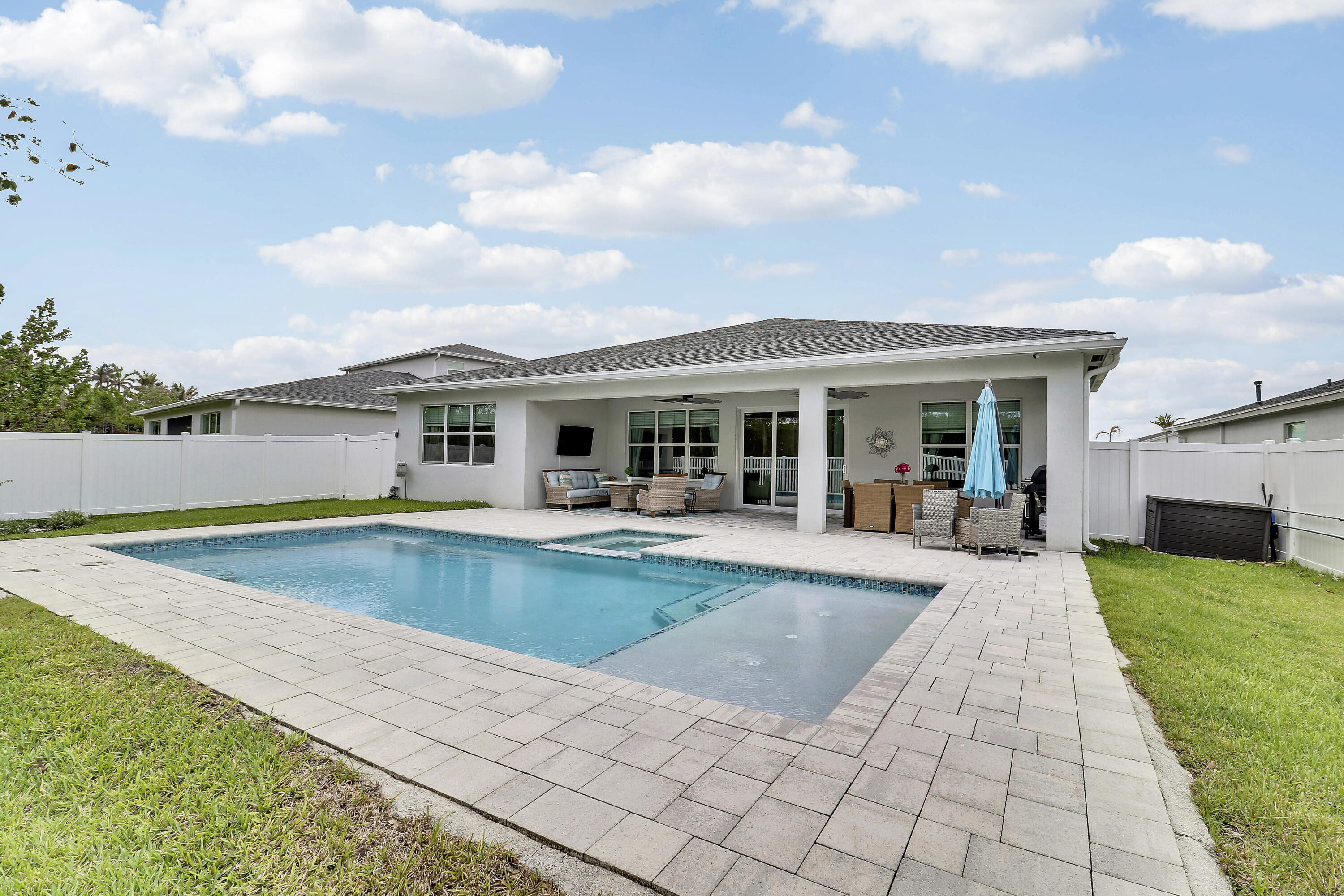 Manderlie - Residential