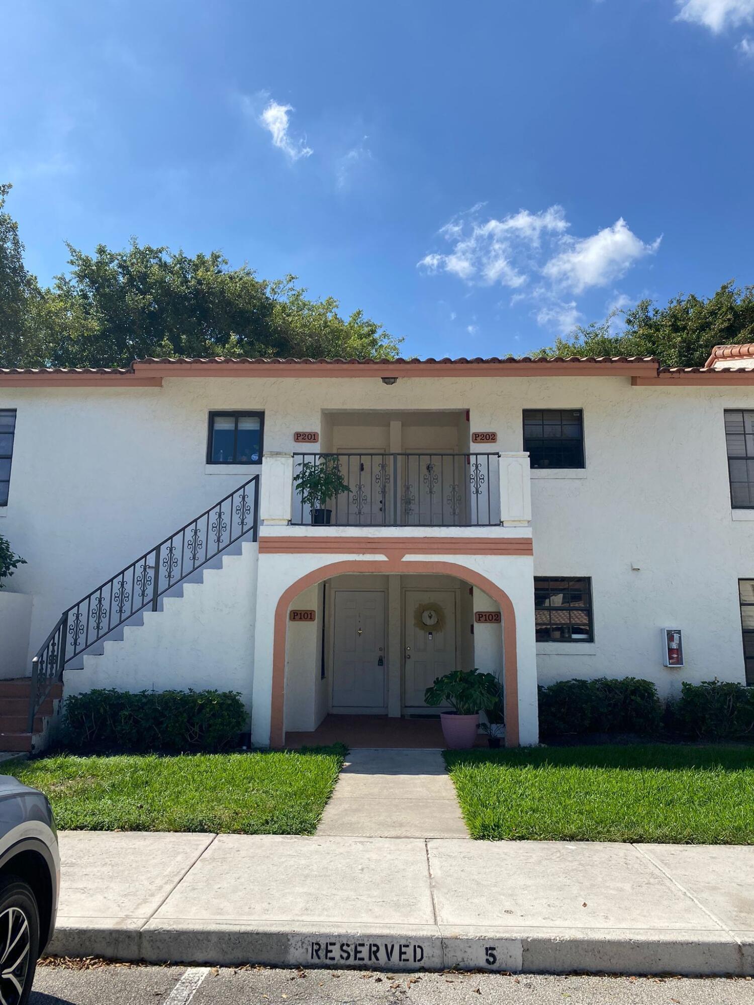 WINDWOOD - Residential Lease