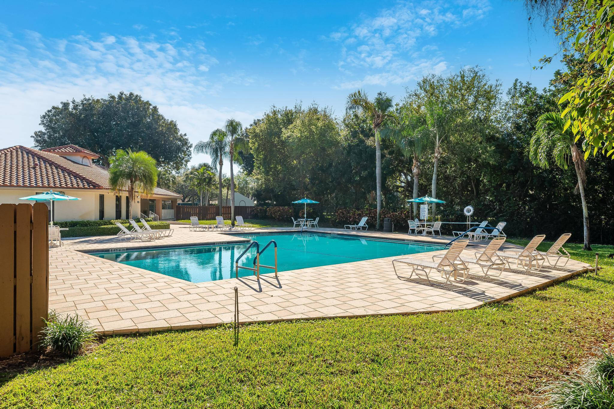WINDWOOD - Residential Lease