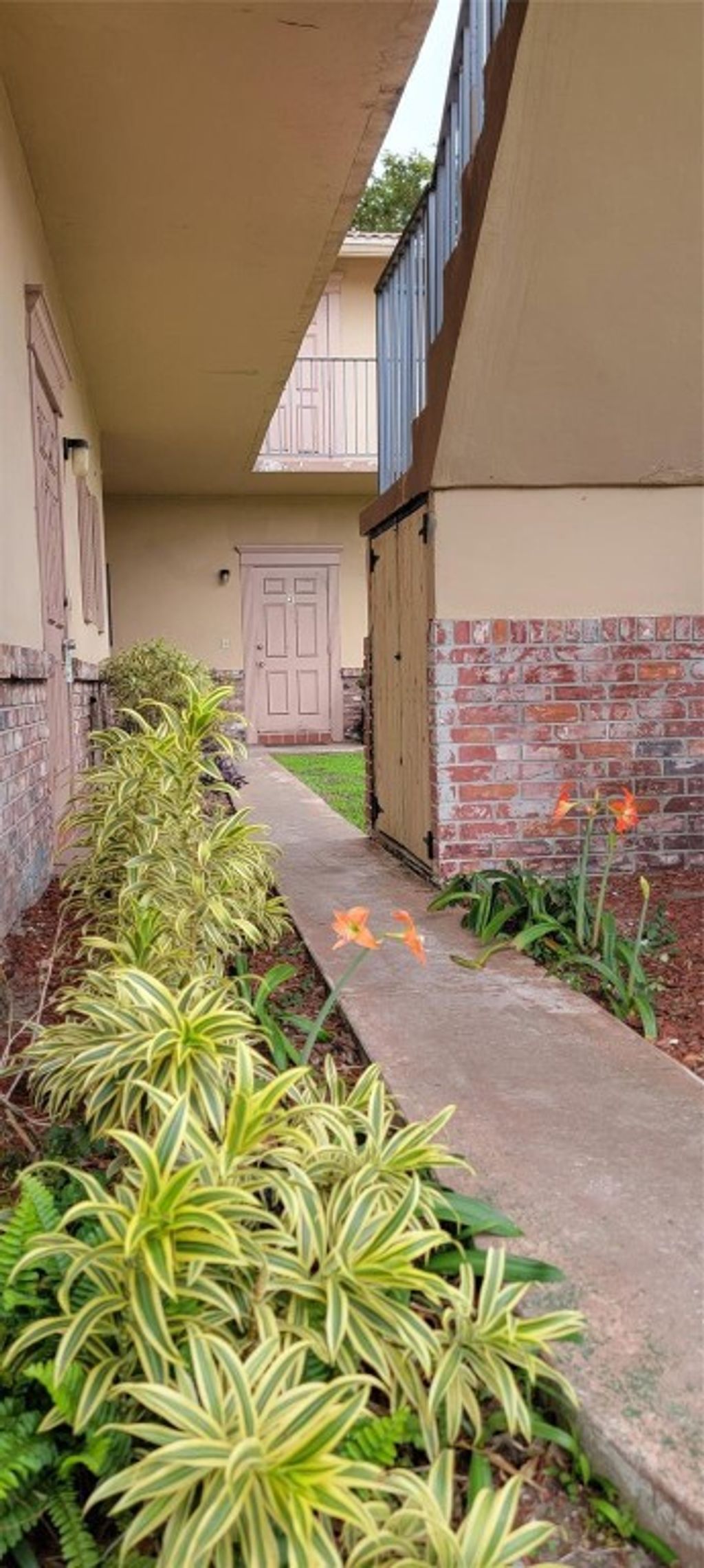 Photo of 8606 NW 35th Street #5, Coral Springs, FL 33065 (MLS # F10535257)