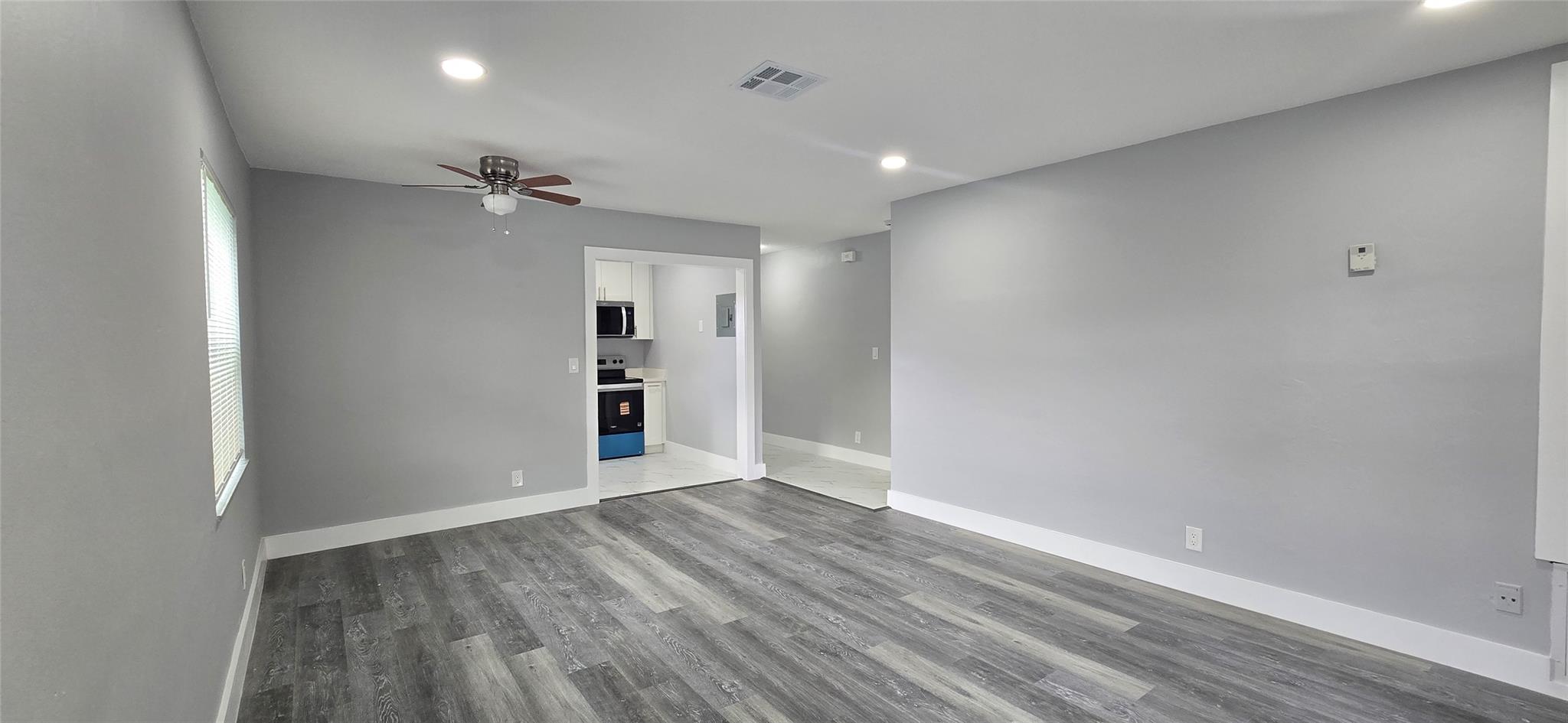 Coral Spgs Village Green - Residential Lease