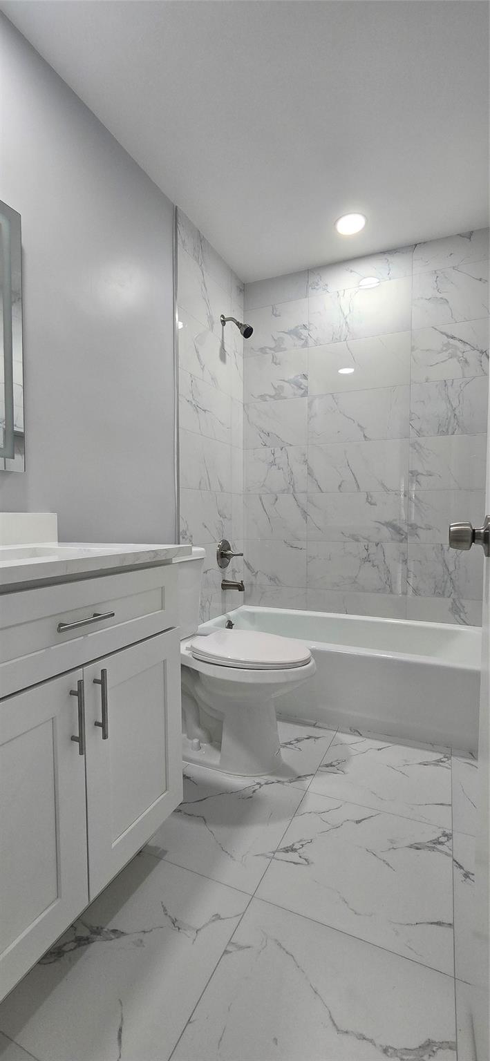 Coral Spgs Village Green - Residential Lease