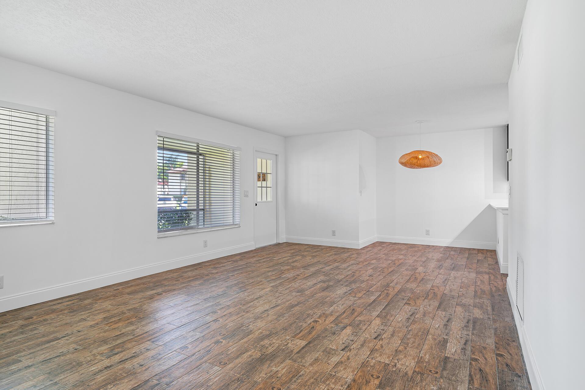 PINE RIDGE AT HAVERHILL C - Residential Lease