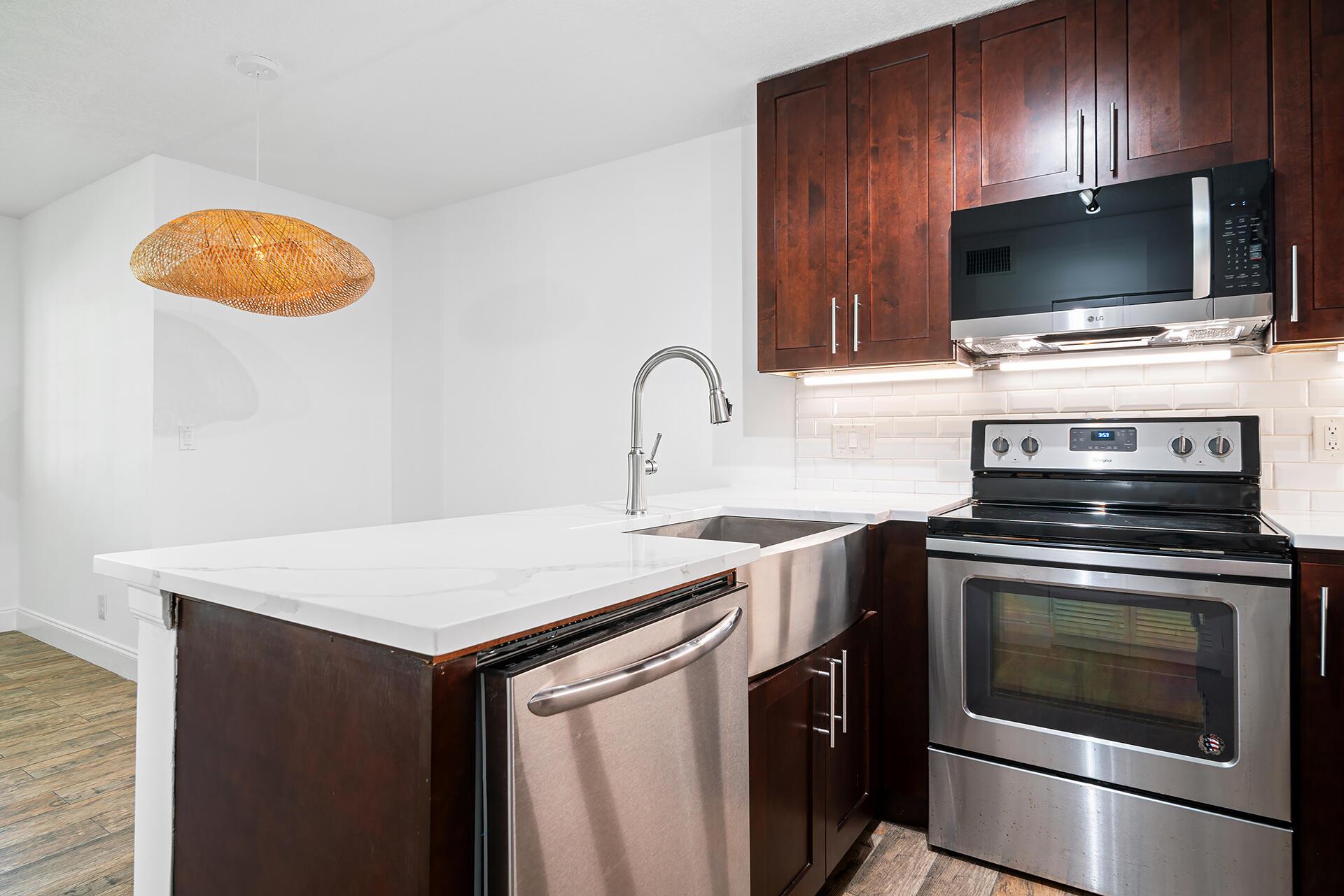 PINE RIDGE AT HAVERHILL C - Residential Lease