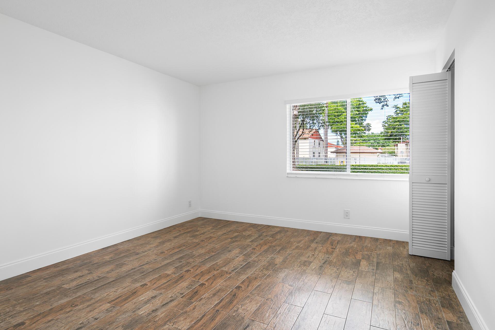 PINE RIDGE AT HAVERHILL C - Residential Lease