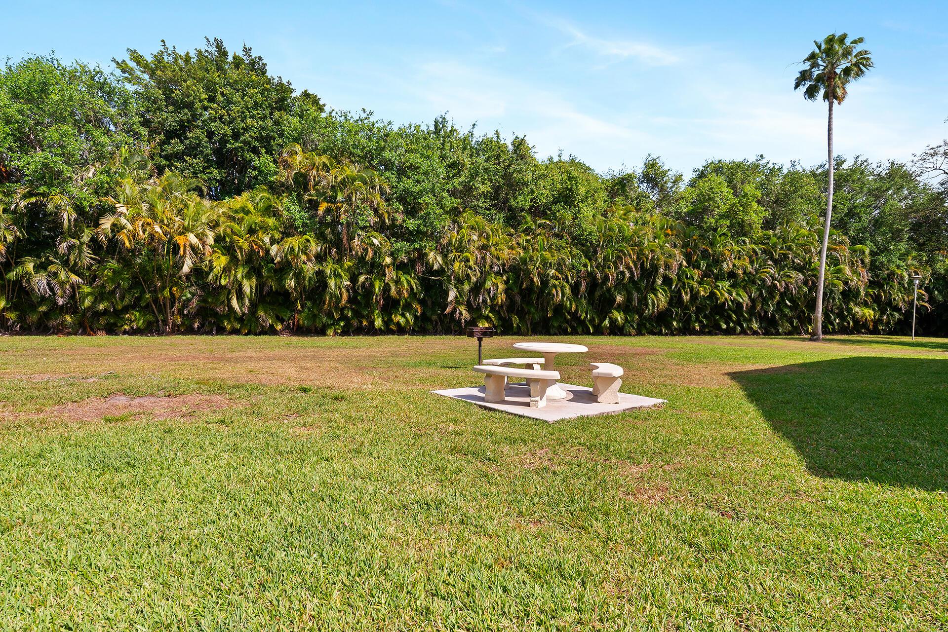 PINE RIDGE AT HAVERHILL C - Residential Lease