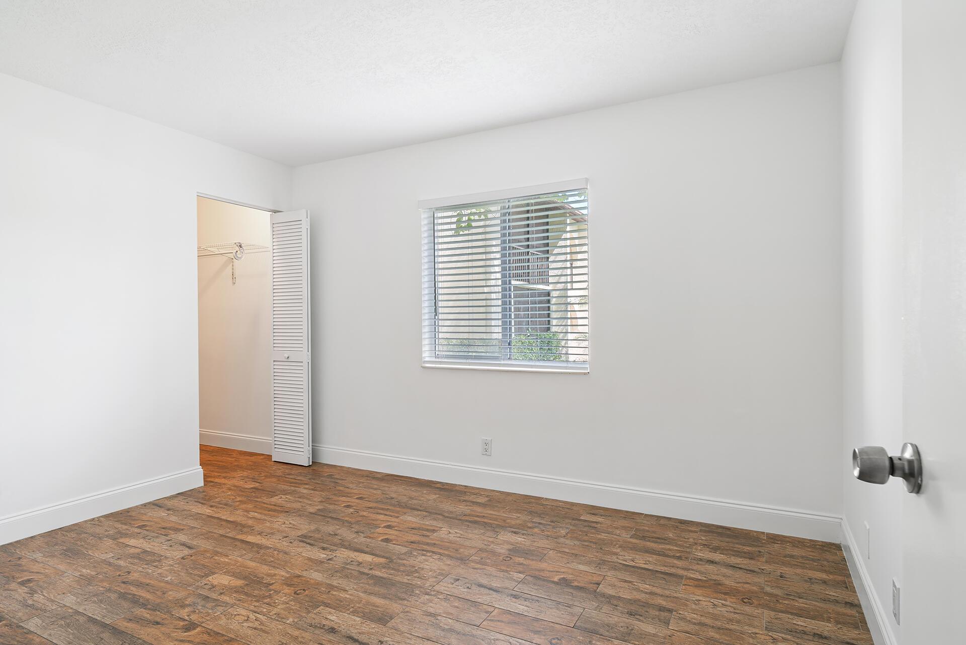 PINE RIDGE AT HAVERHILL C - Residential Lease