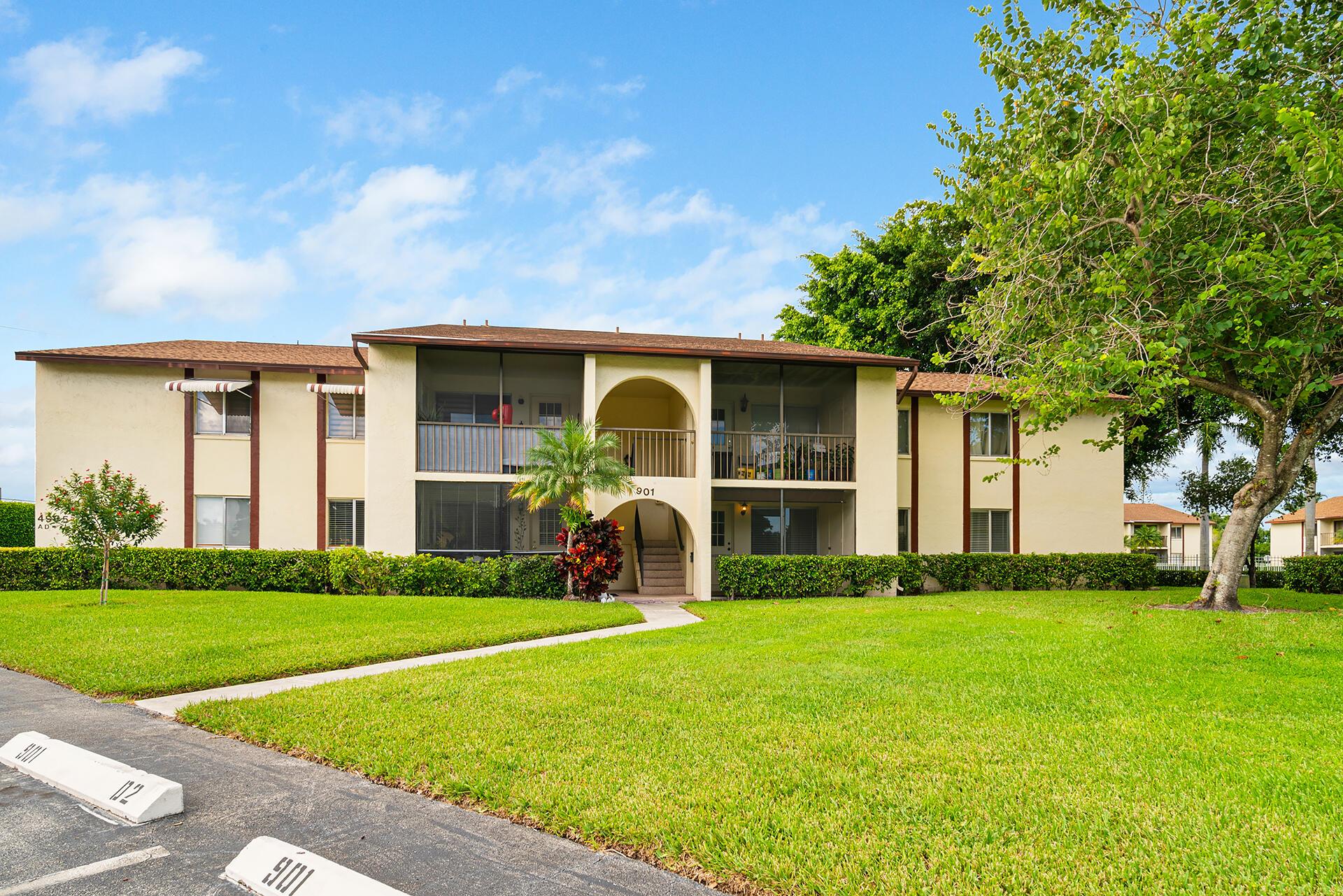 PINE RIDGE AT HAVERHILL C - Residential Lease