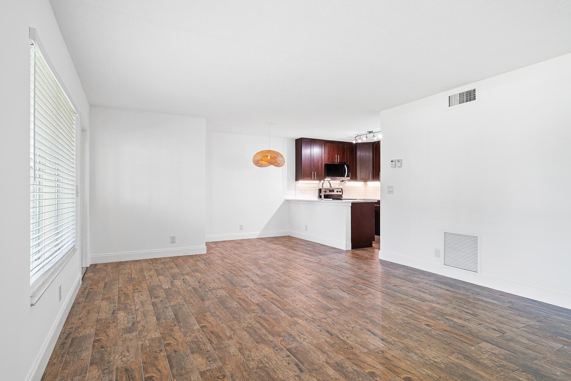 PINE RIDGE AT HAVERHILL C - Residential Lease