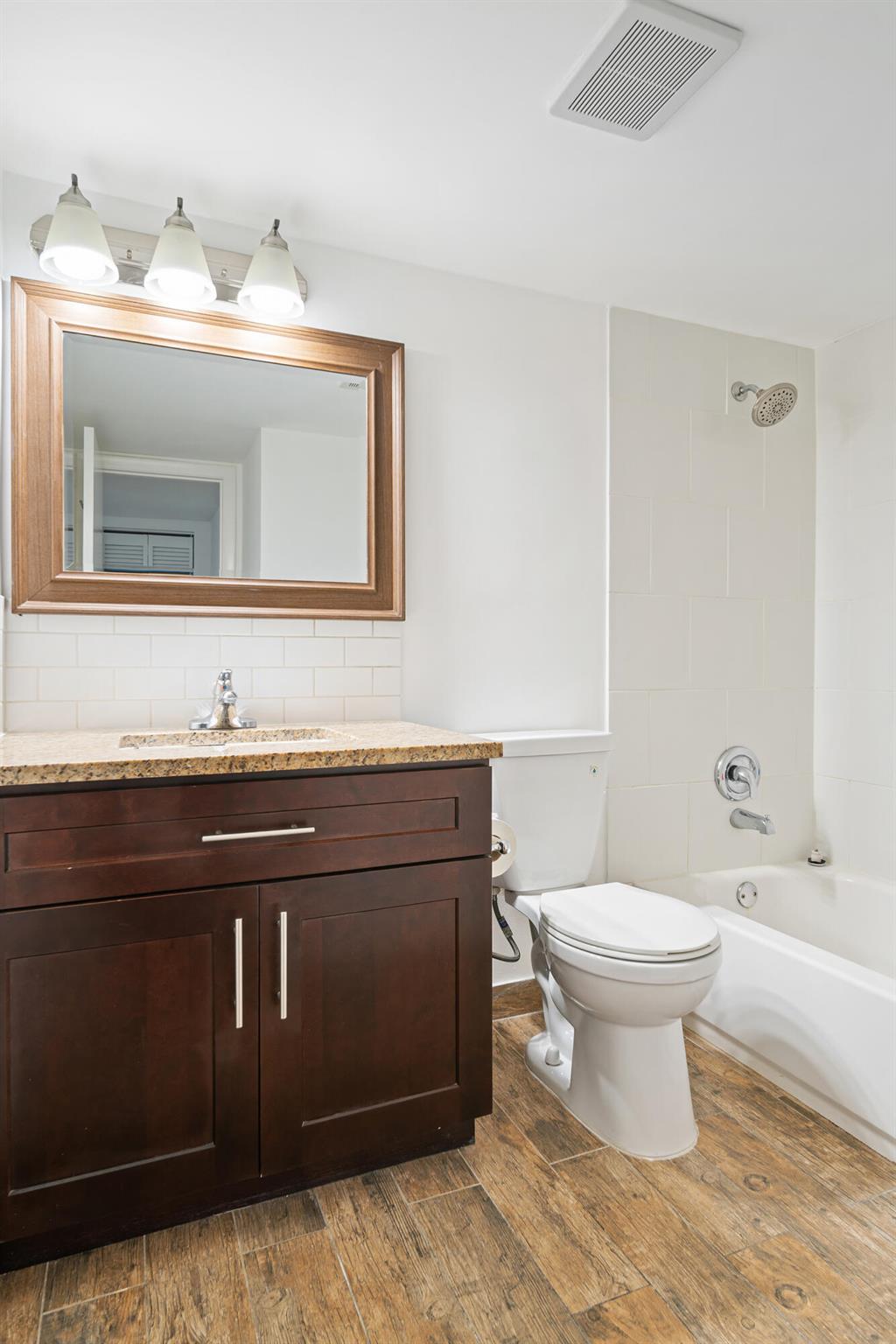 PINE RIDGE AT HAVERHILL C - Residential Lease