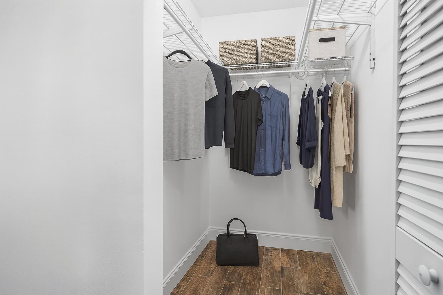 PINE RIDGE AT HAVERHILL C - Residential Lease