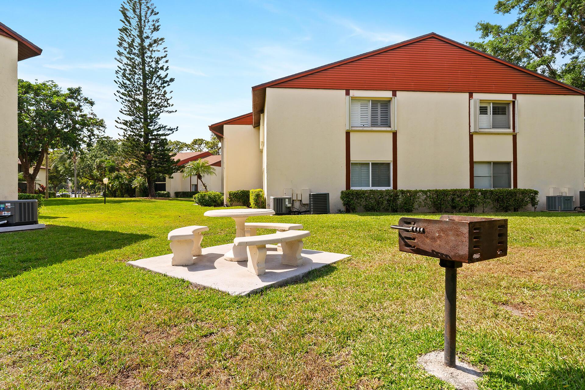 PINE RIDGE AT HAVERHILL C - Residential Lease