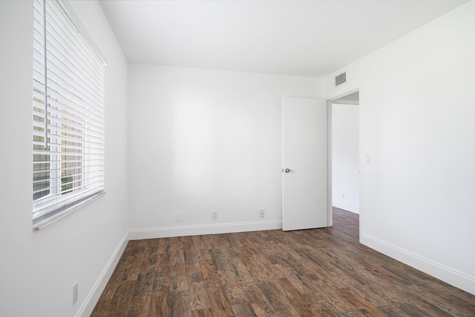 PINE RIDGE AT HAVERHILL C - Residential Lease