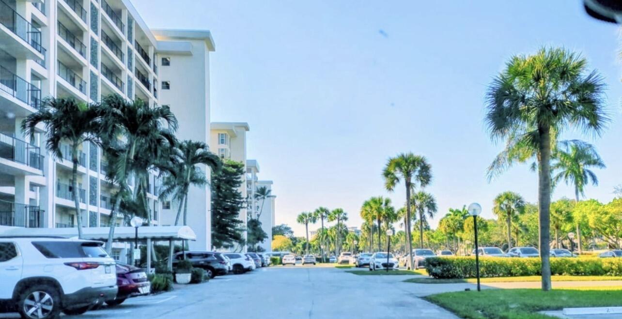 NO 9 PALM-AIRE COUNTRY CLUB - Residential Lease