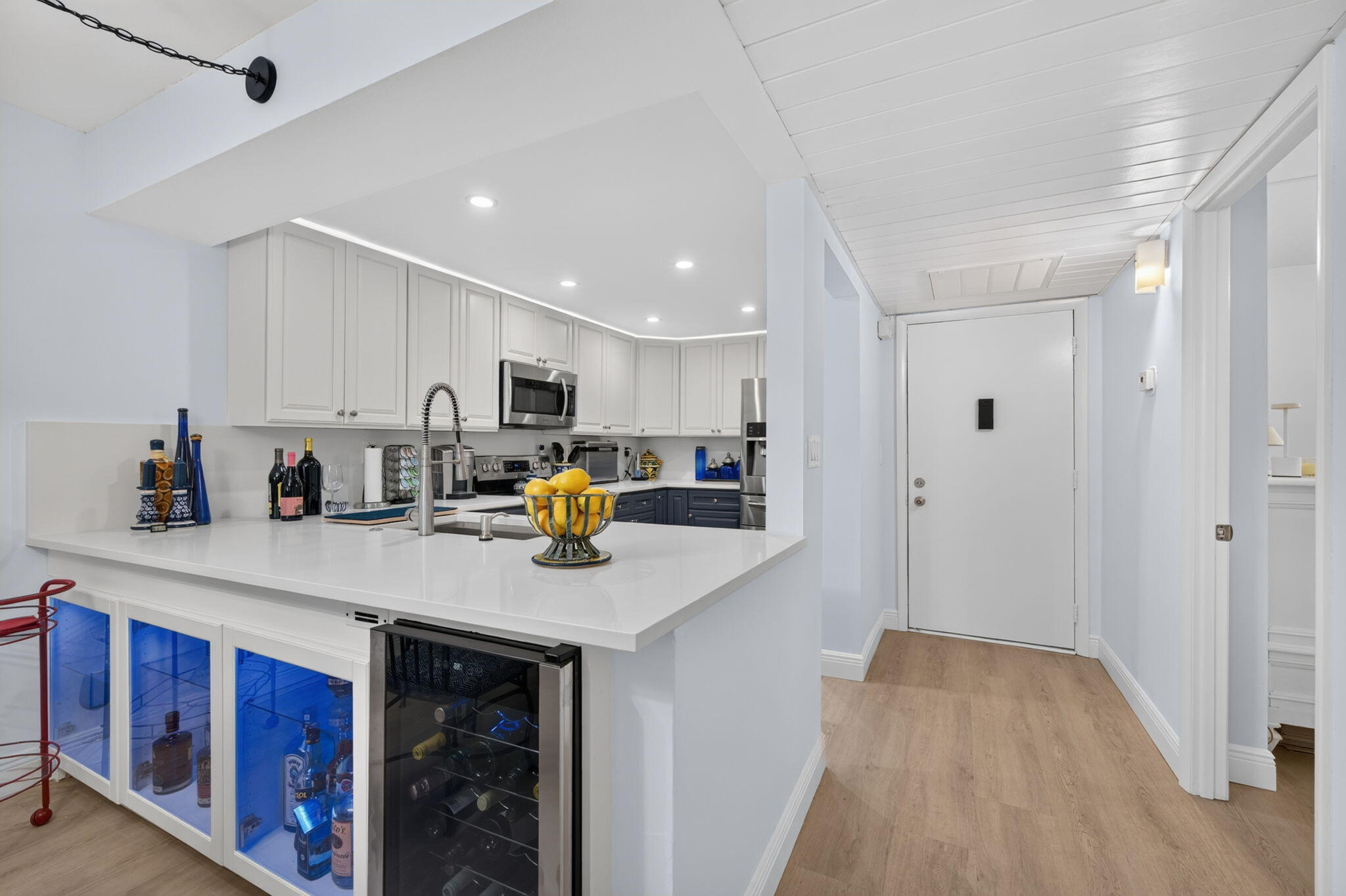 8 Royal Palm Way 104