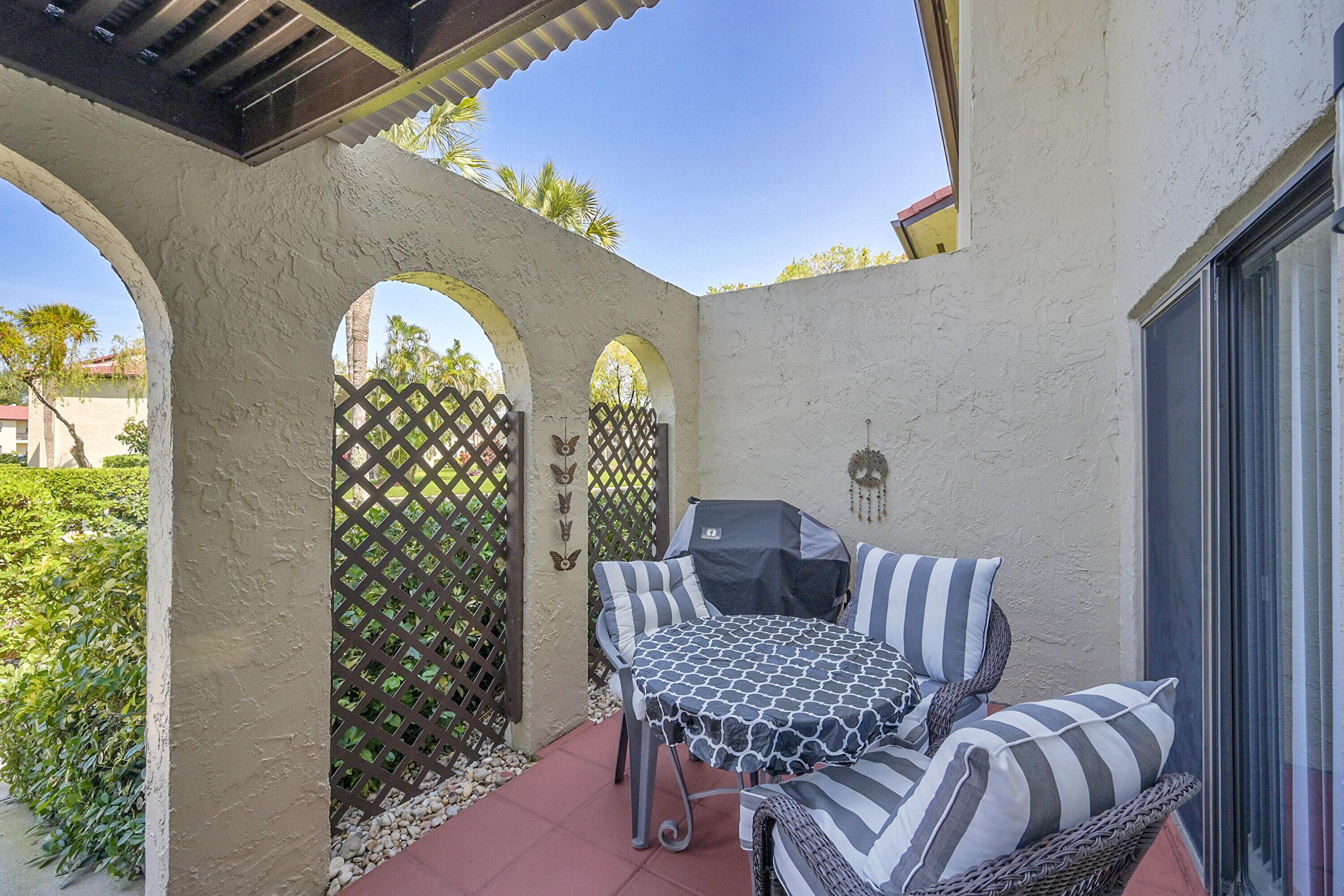 FAIRWAYS OF BOCA LAGO CONDO - Residential