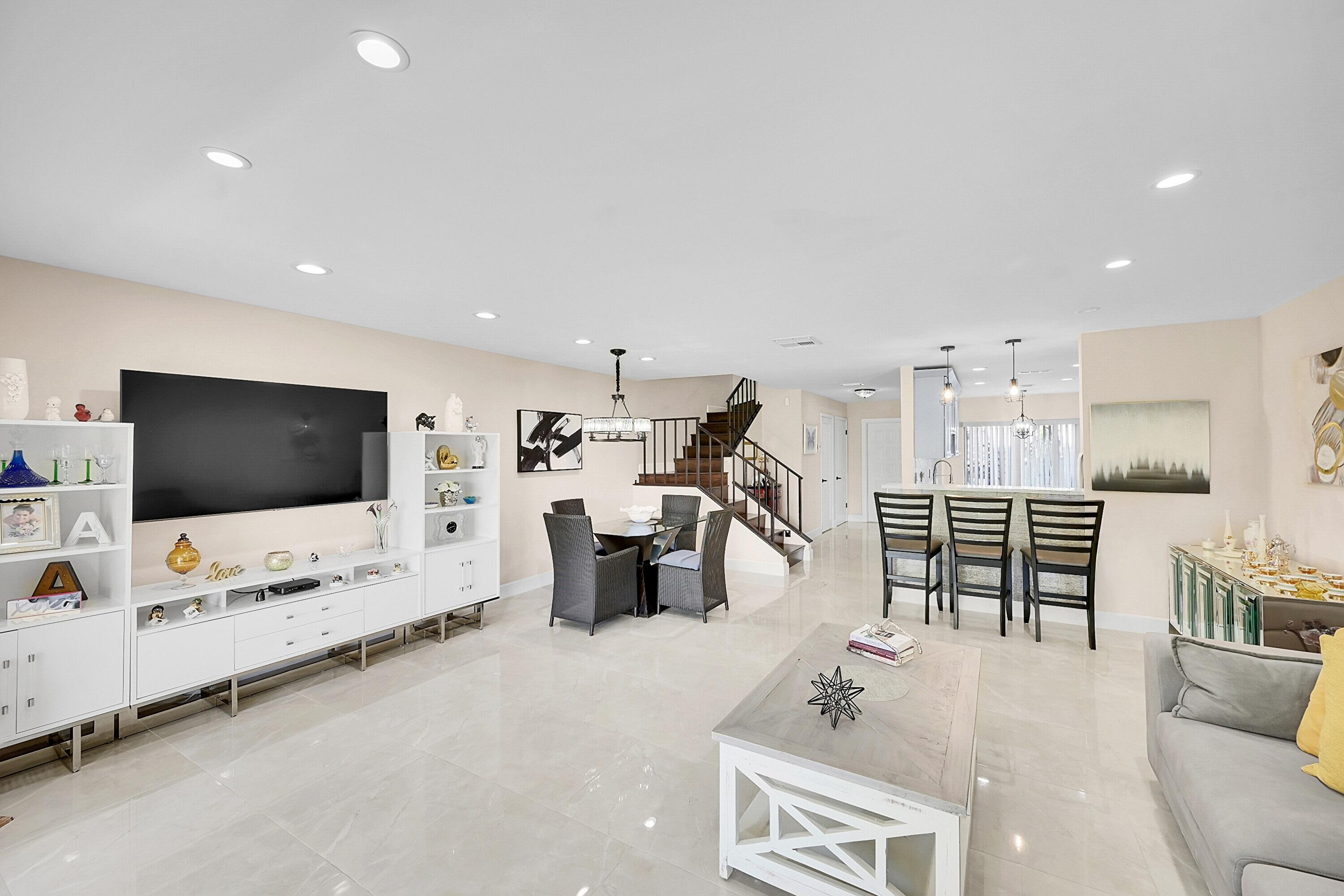 FAIRWAYS OF BOCA LAGO CONDO - Residential