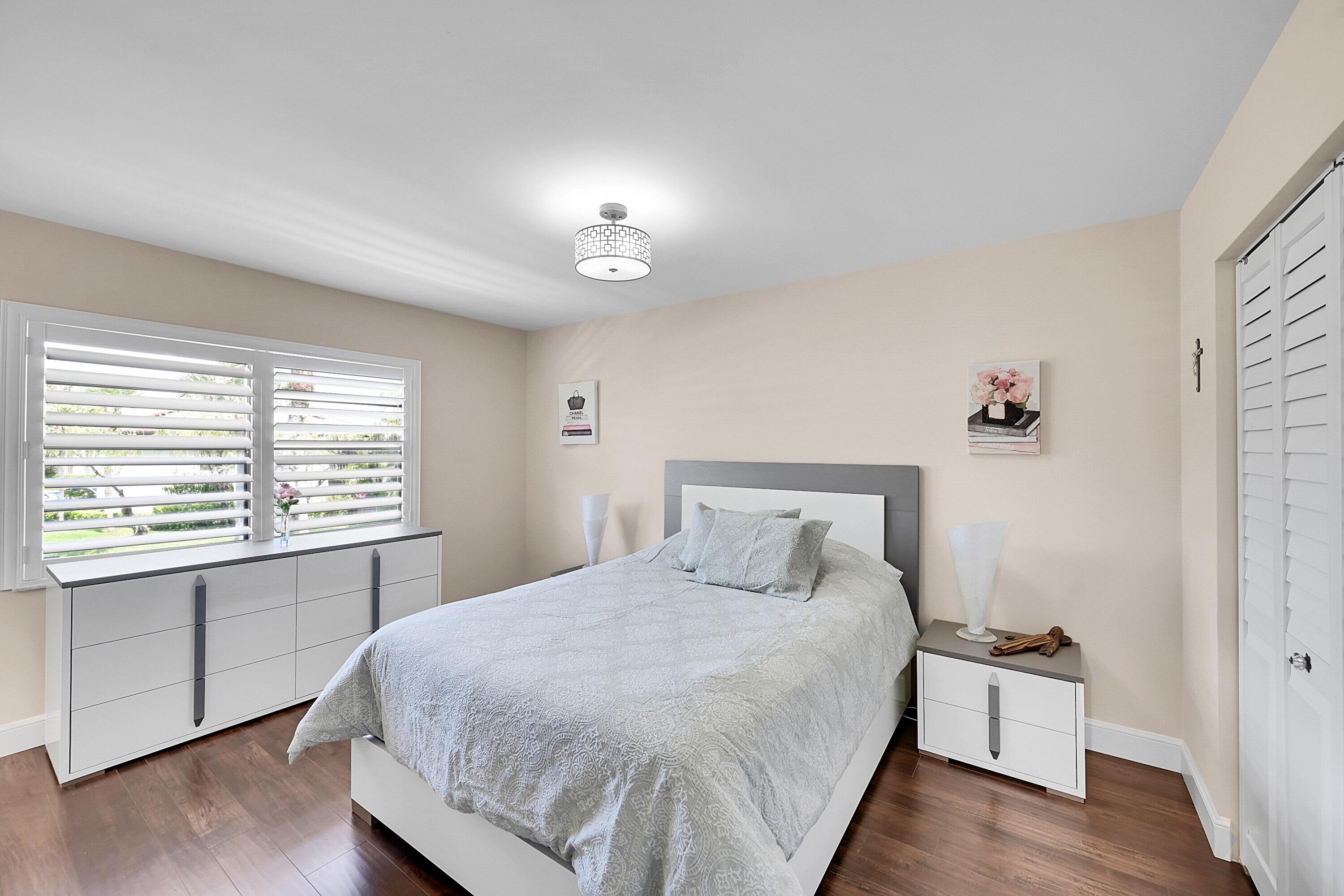 FAIRWAYS OF BOCA LAGO CONDO - Residential