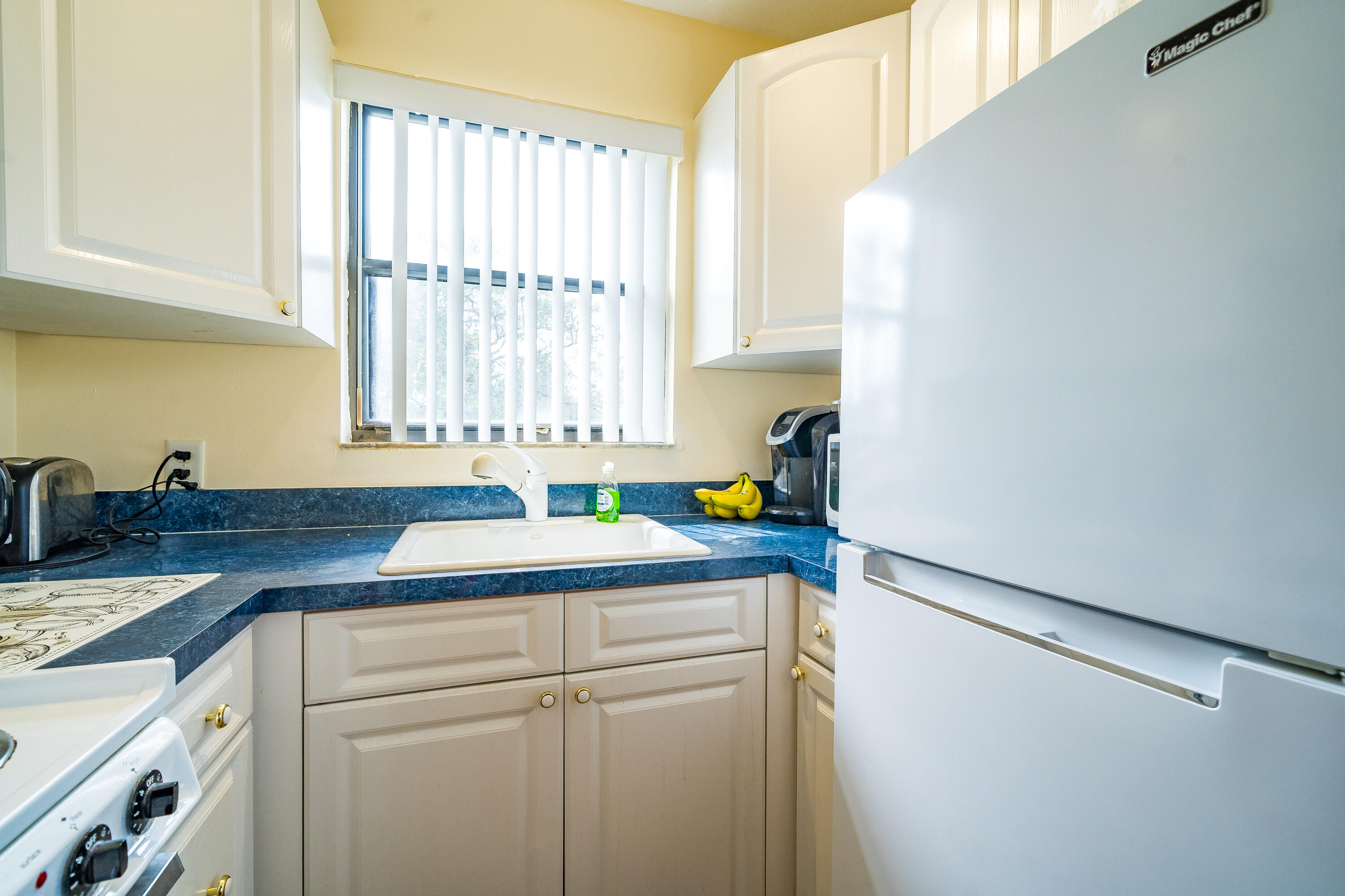 VIA RIO UNREC ON AM 90 - Residential