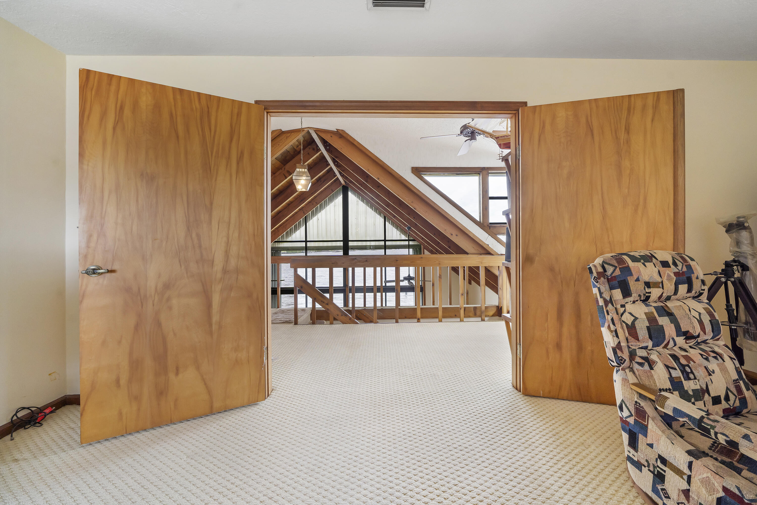 VIA RIO UNREC ON AM 90 - Residential