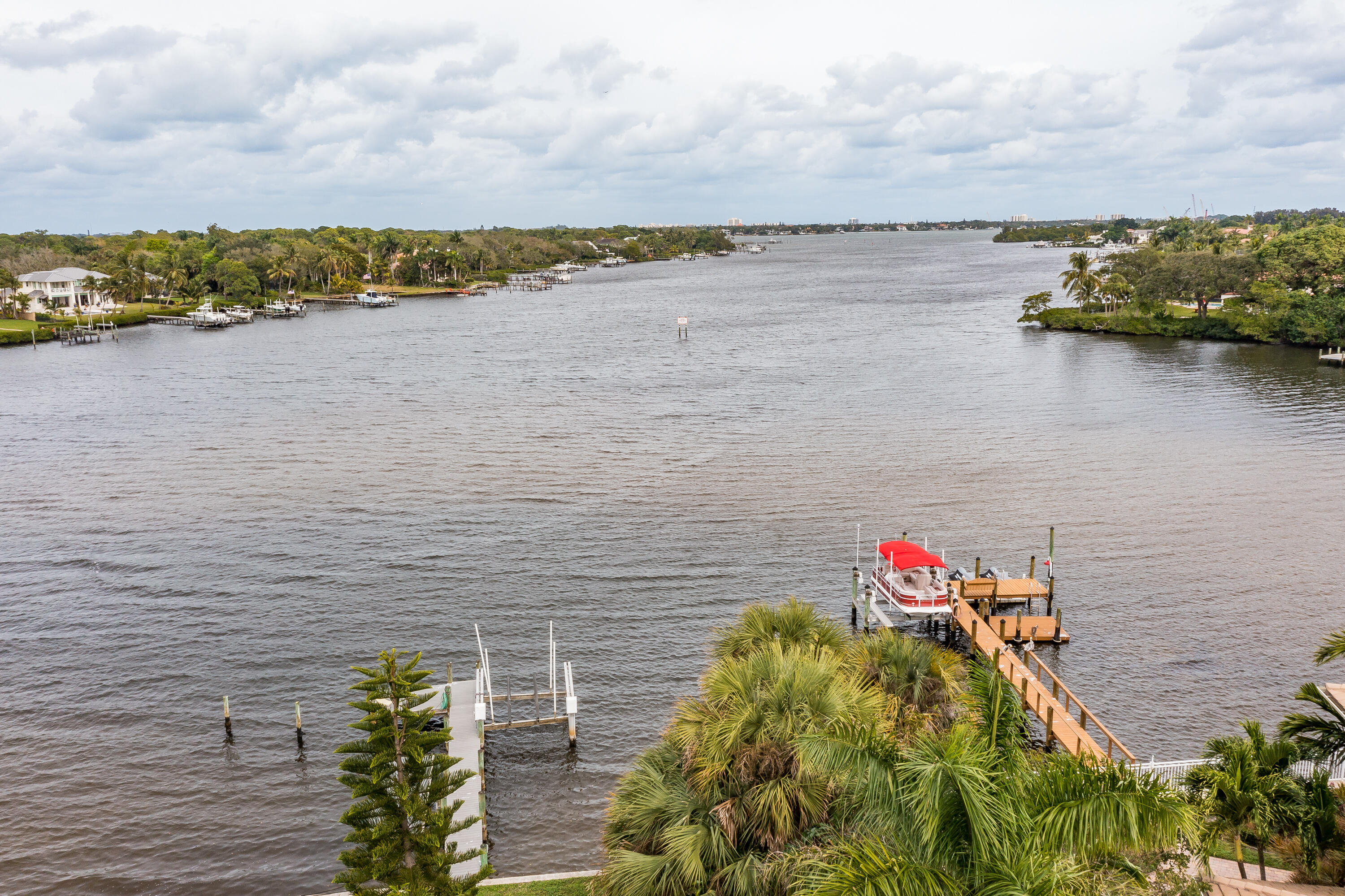 VIA RIO UNREC ON AM 90 - Residential