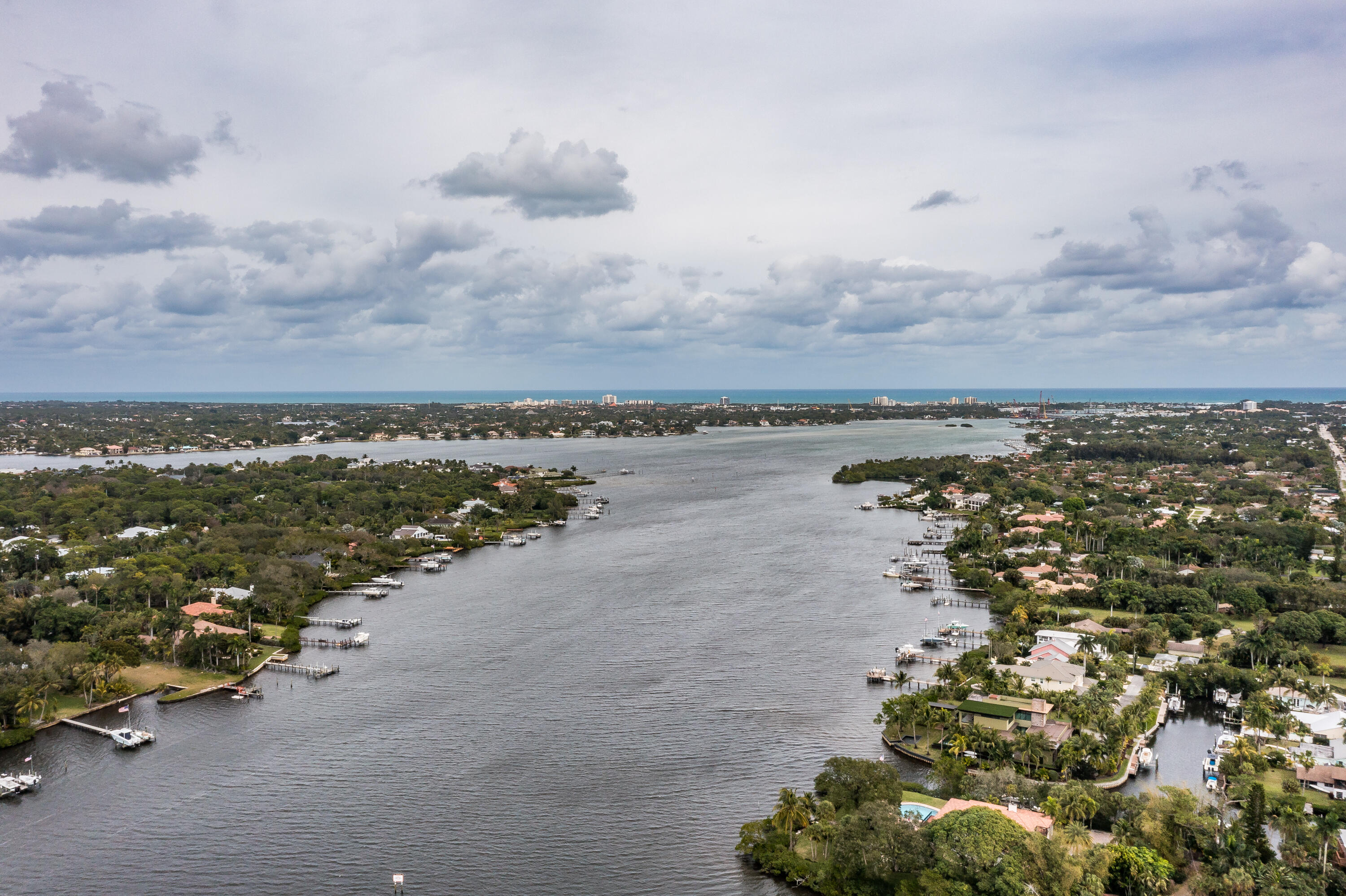 VIA RIO UNREC ON AM 90 - Residential