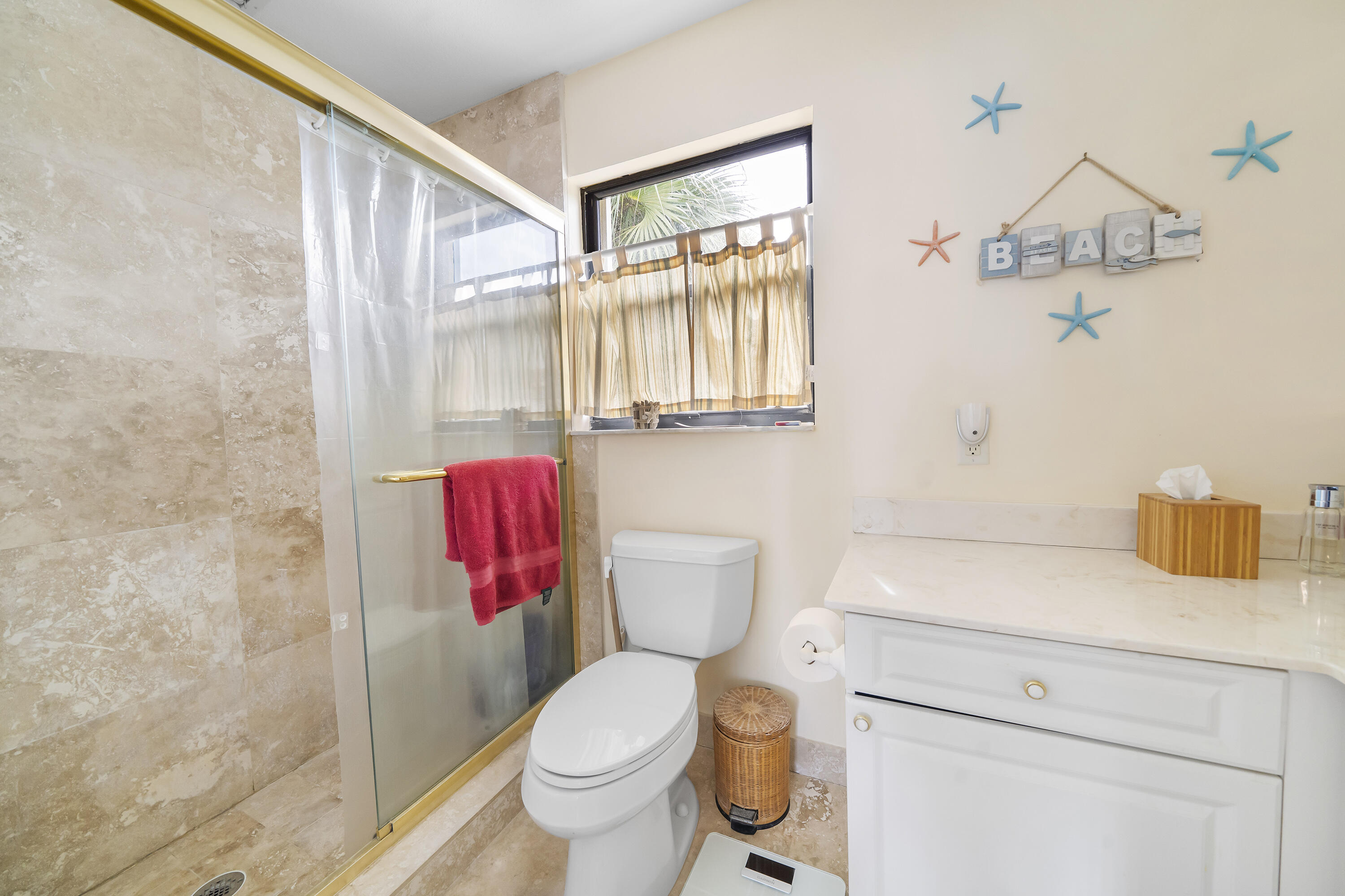 VIA RIO UNREC ON AM 90 - Residential