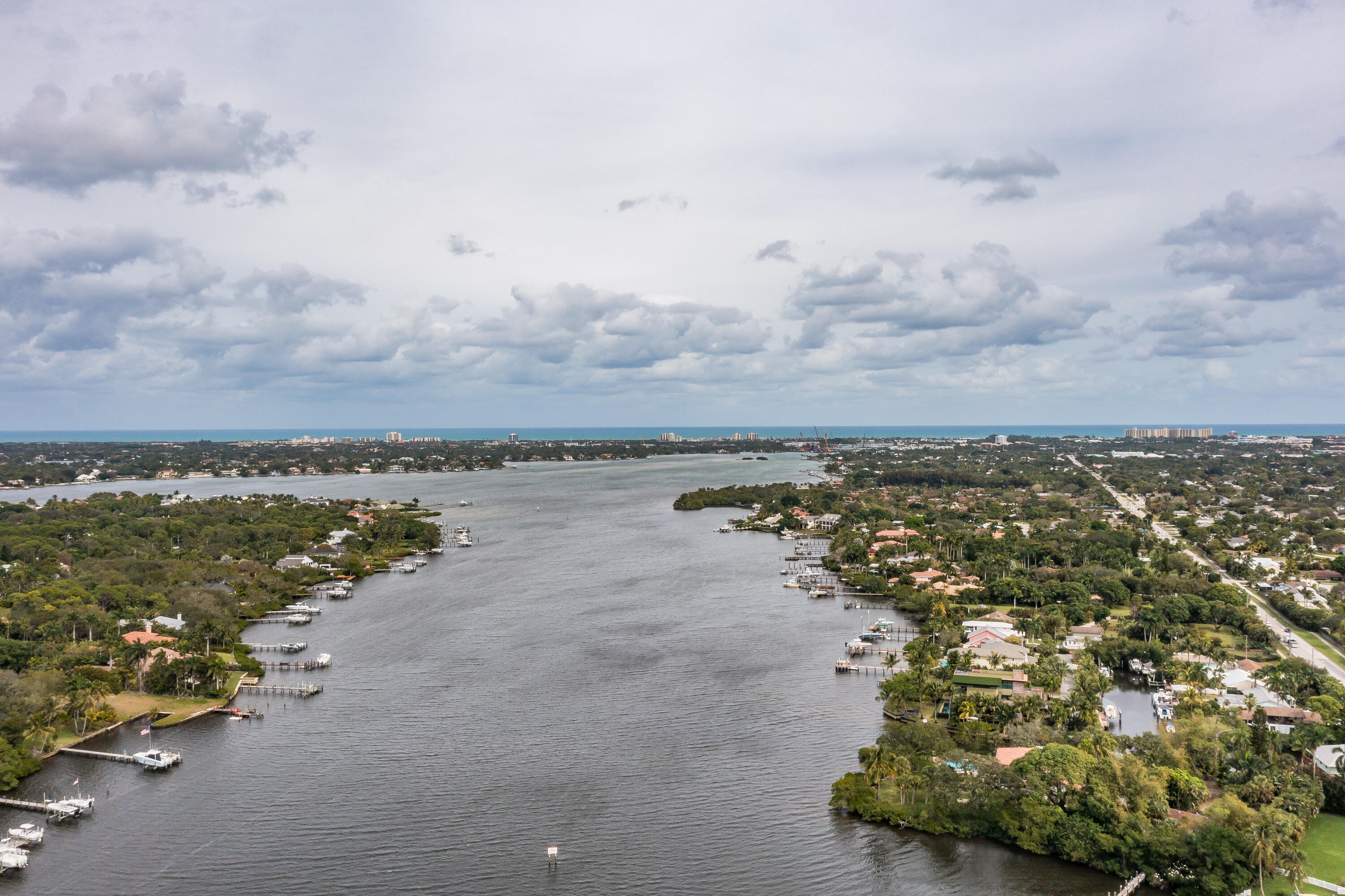 VIA RIO UNREC ON AM 90 - Residential