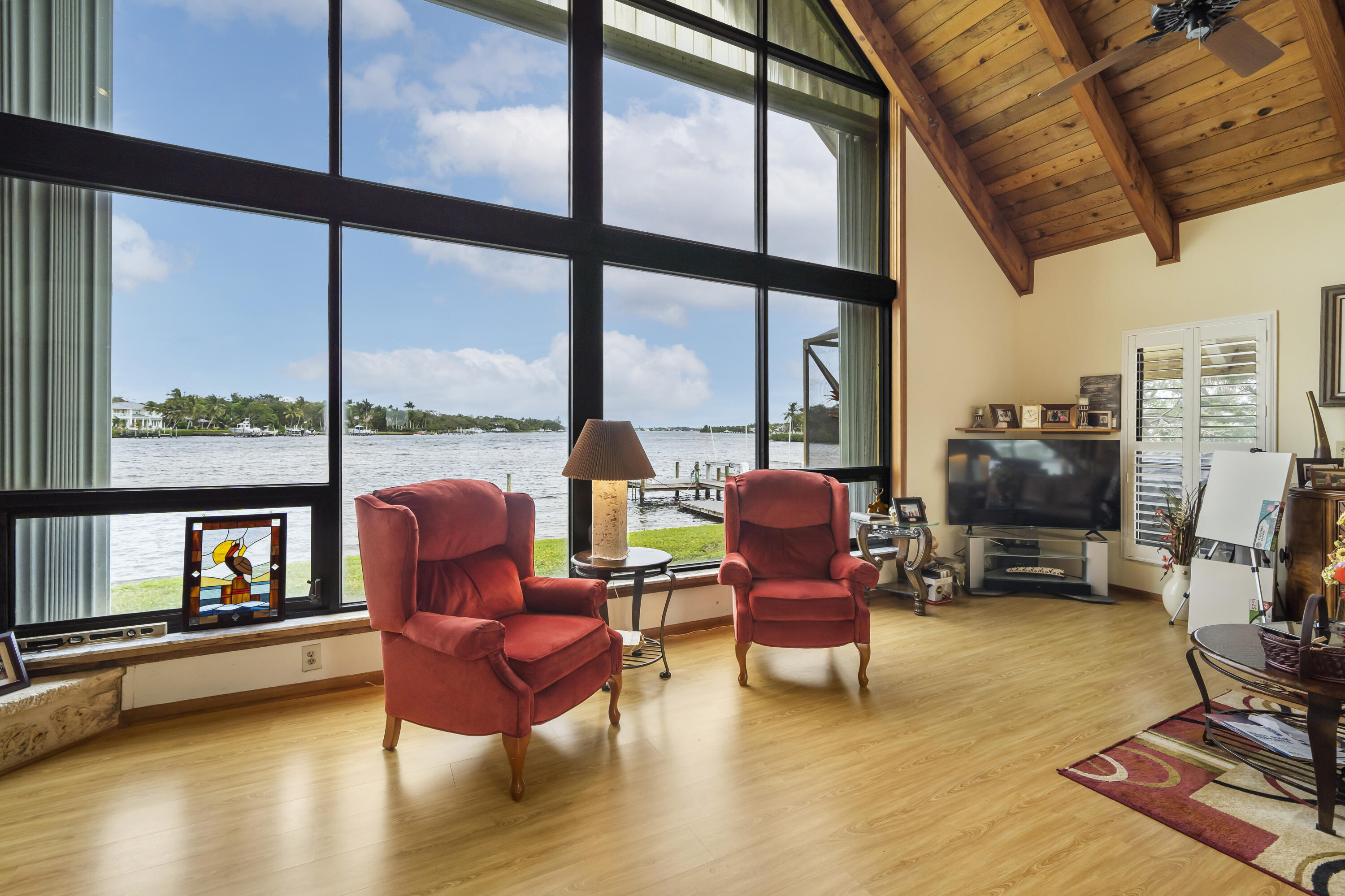 VIA RIO UNREC ON AM 90 - Residential