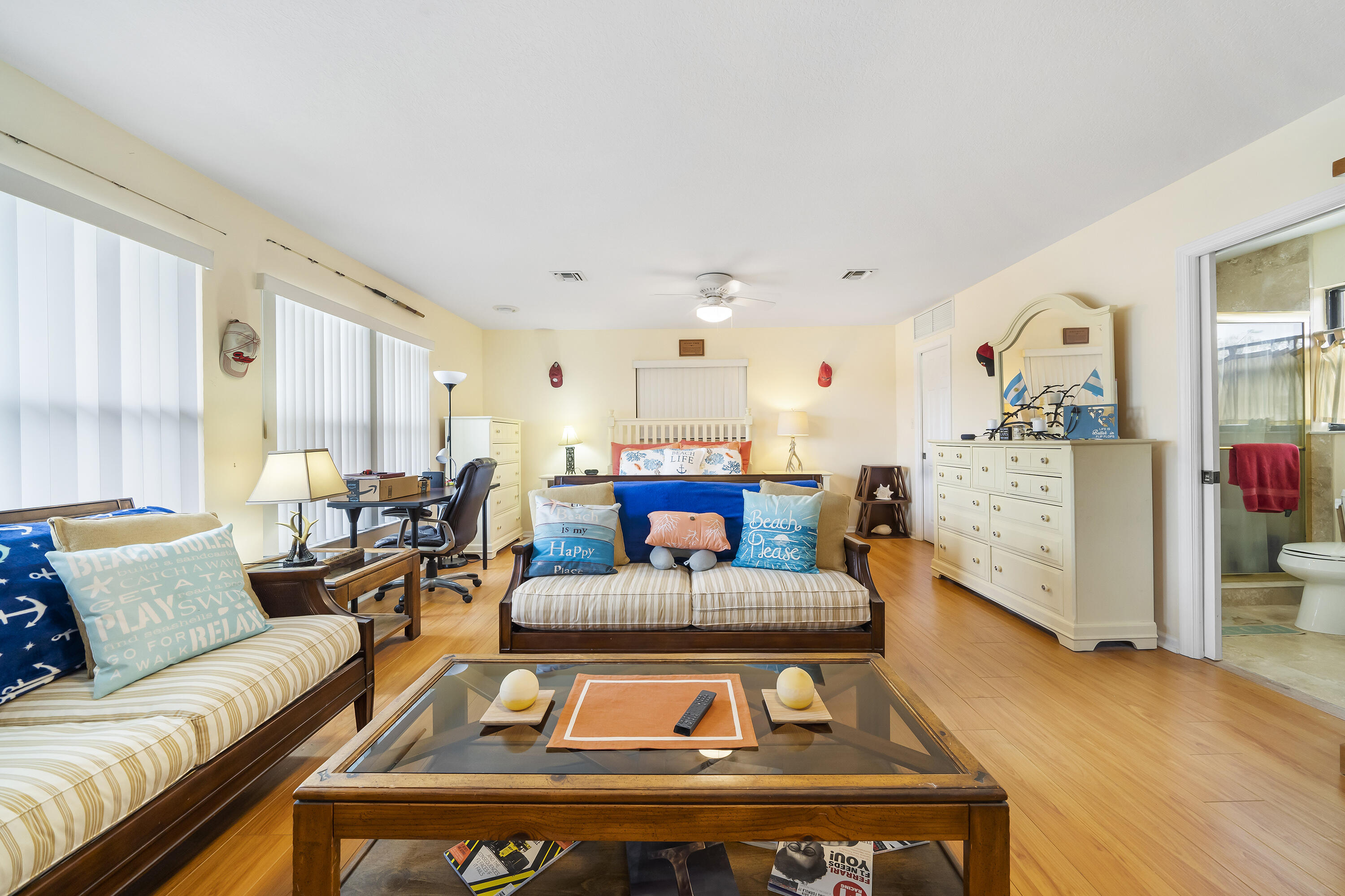 VIA RIO UNREC ON AM 90 - Residential