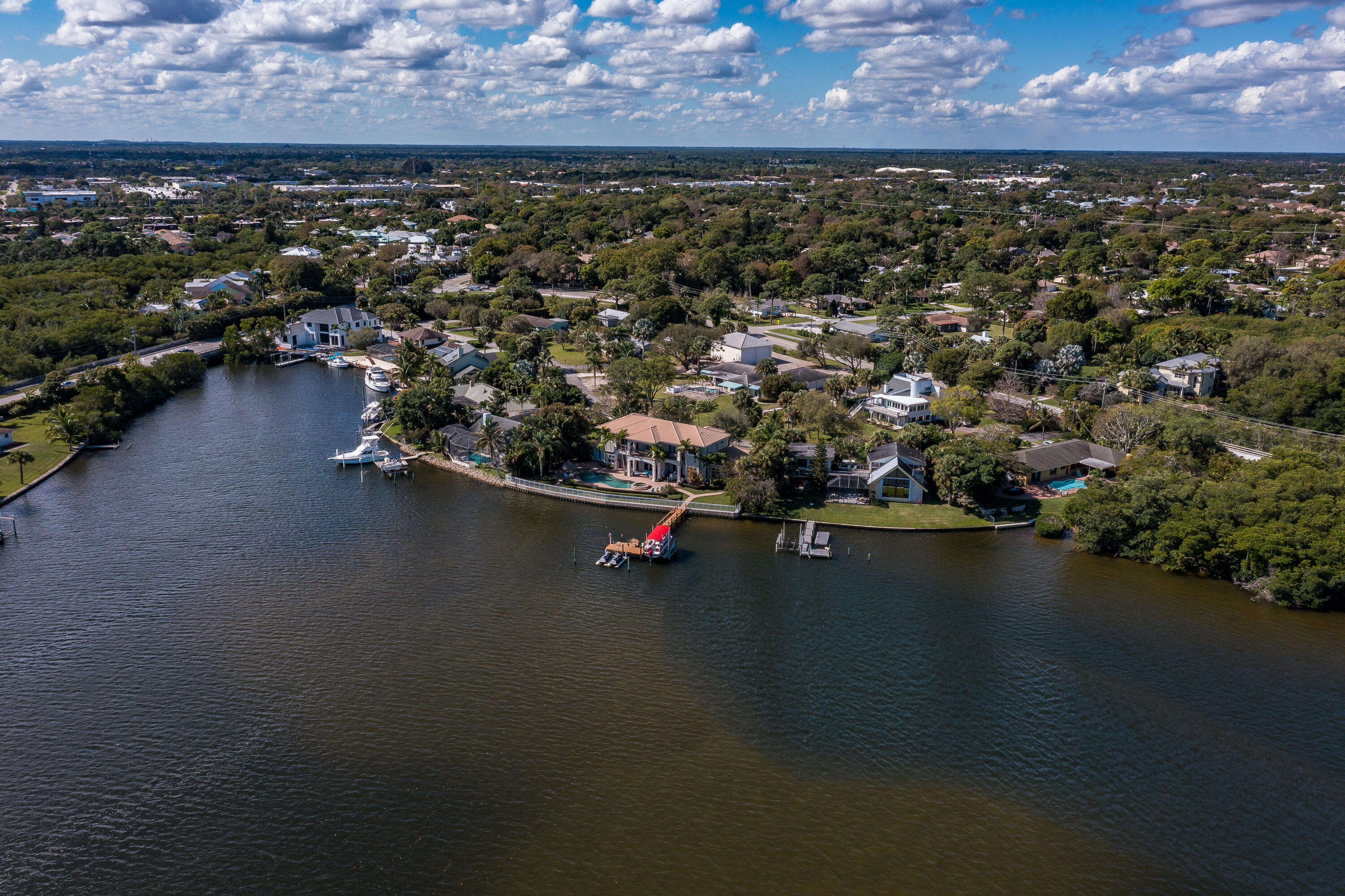 VIA RIO UNREC ON AM 90 - Residential