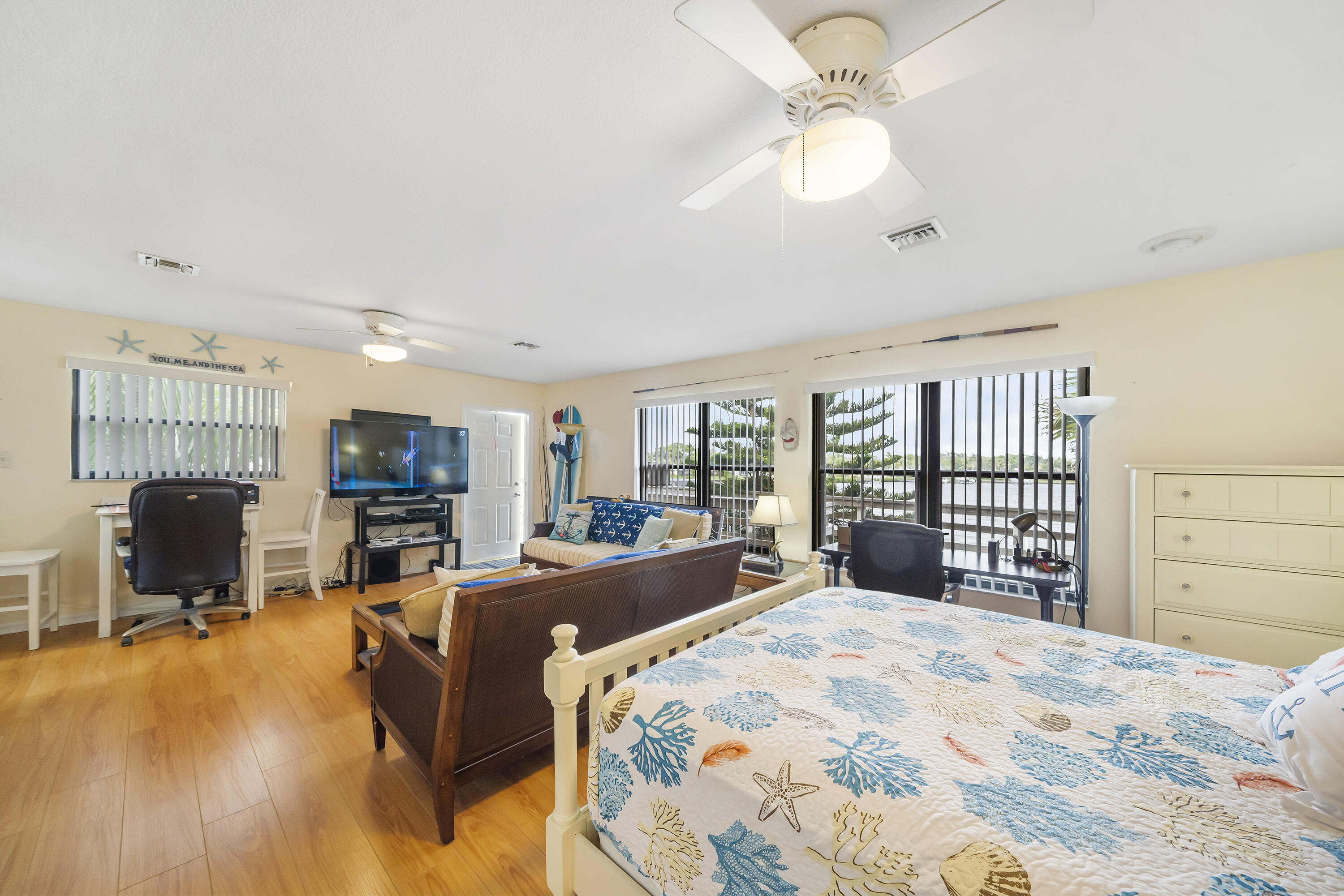 VIA RIO UNREC ON AM 90 - Residential