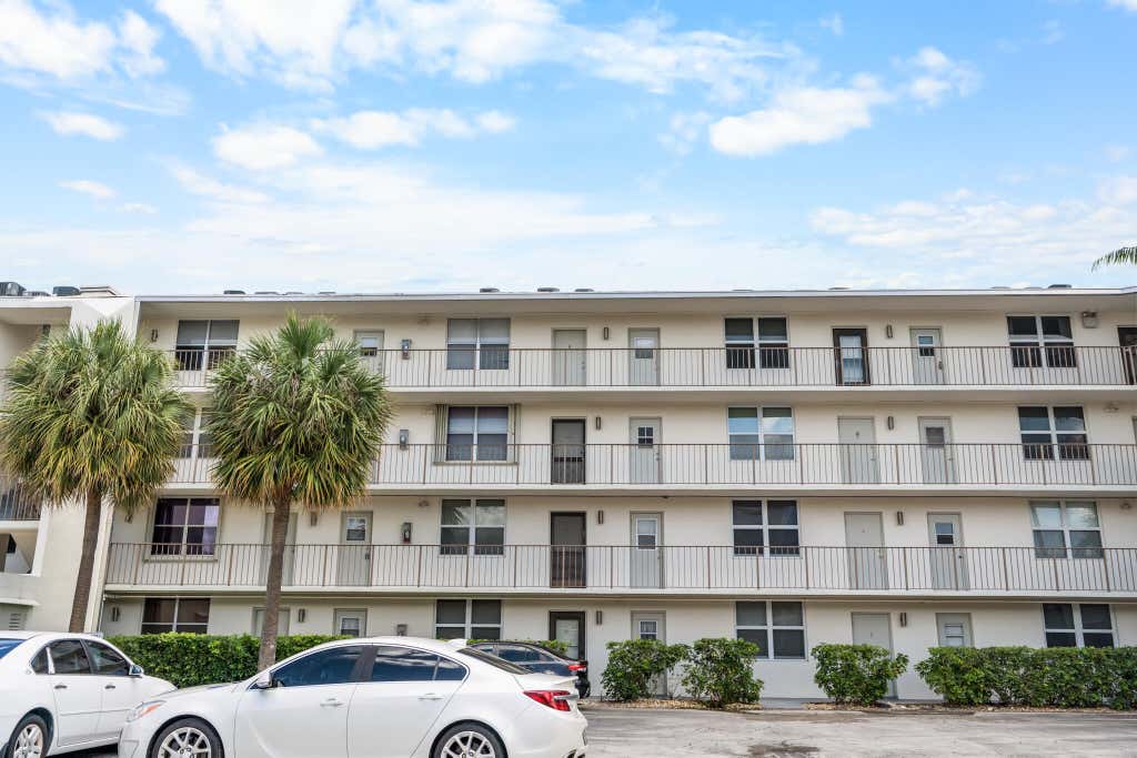 Photo of 4501 NE 21st Avenue #406, Fort Lauderdale, FL 33308 (MLS # R11153334)