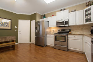 MIZNER POINTE OF BOCA VIA ANCHO - Residential